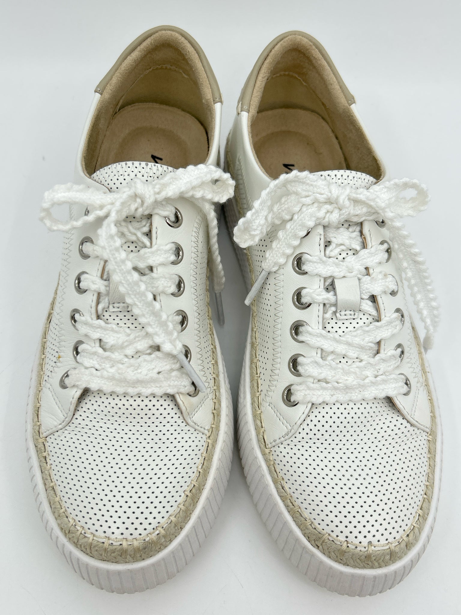 VANELI Size 7N White Women Sneakers