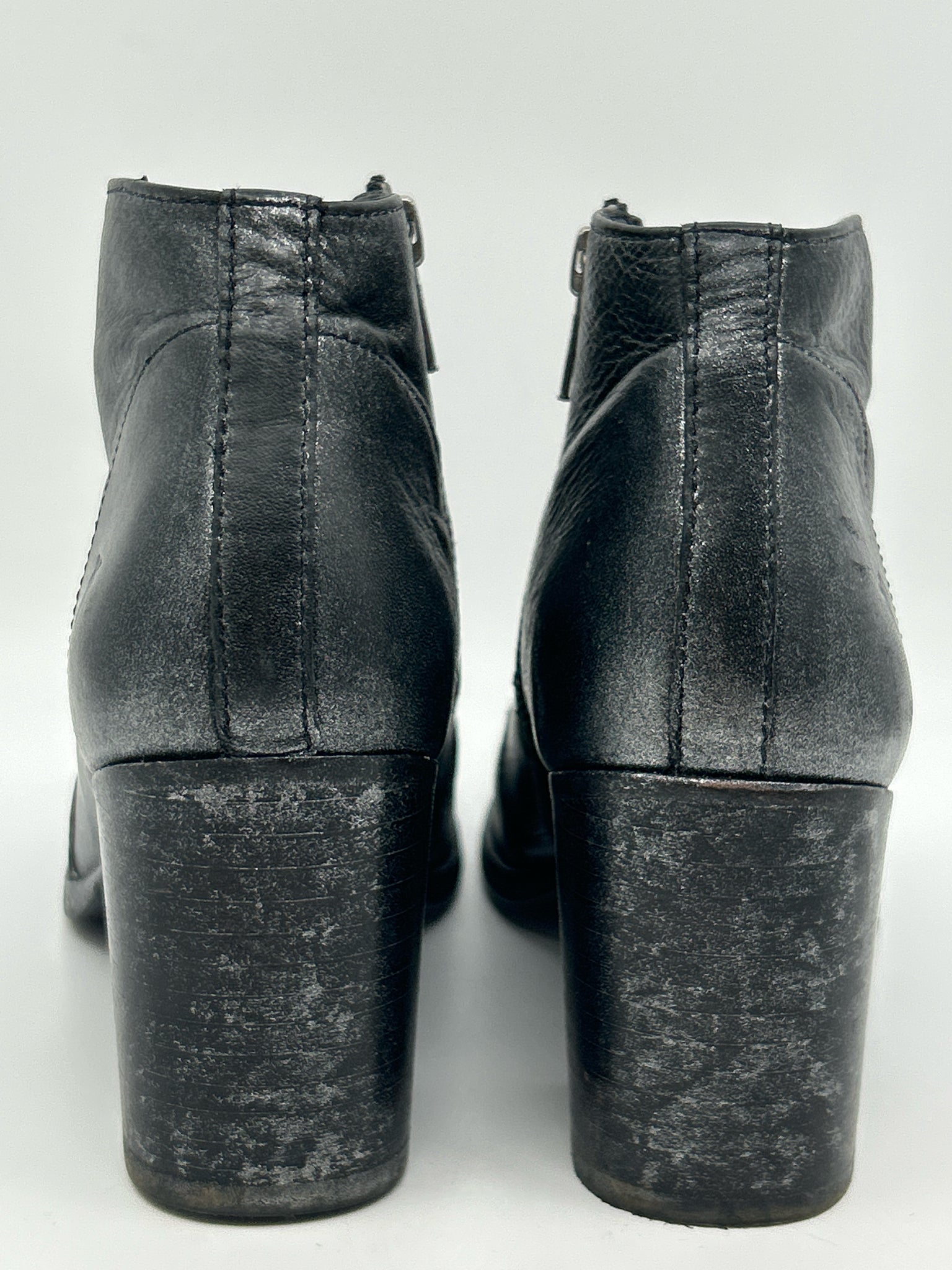 FRYE Size 8.5B Black Metallic Women Booties