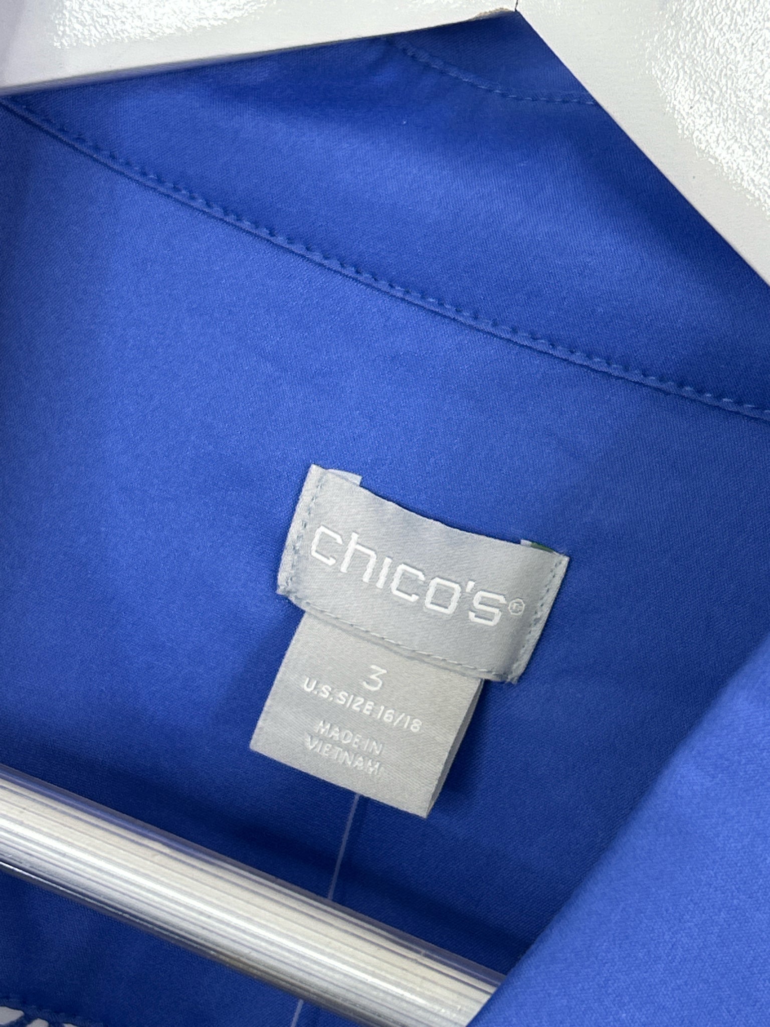 CHICO'S NWT Size 16/18 Blue Women Shirt