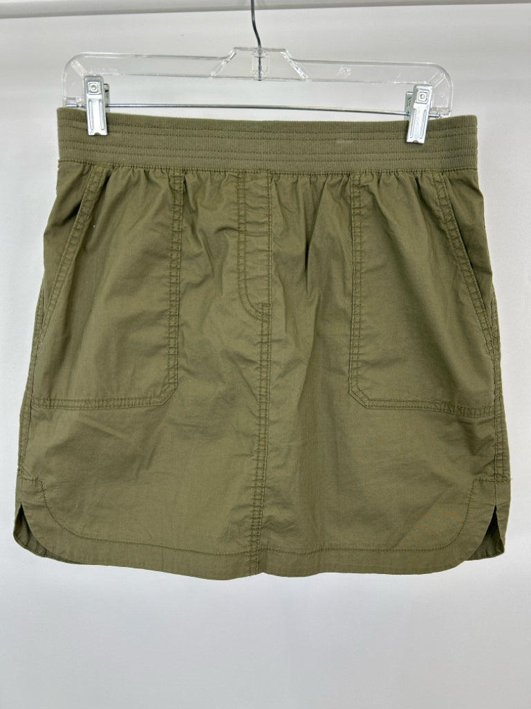 CHICO'S Size 4 ARMY GREEN Women's Skort