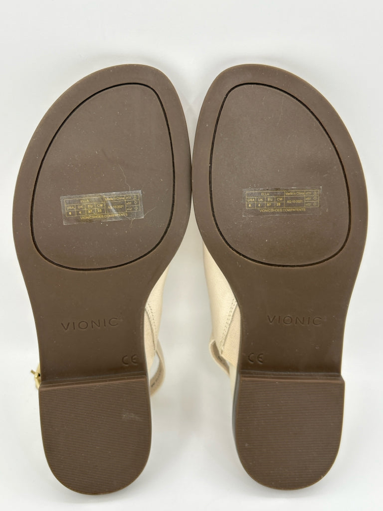 VIONIC Size 6M Cream and White Women's Sandal