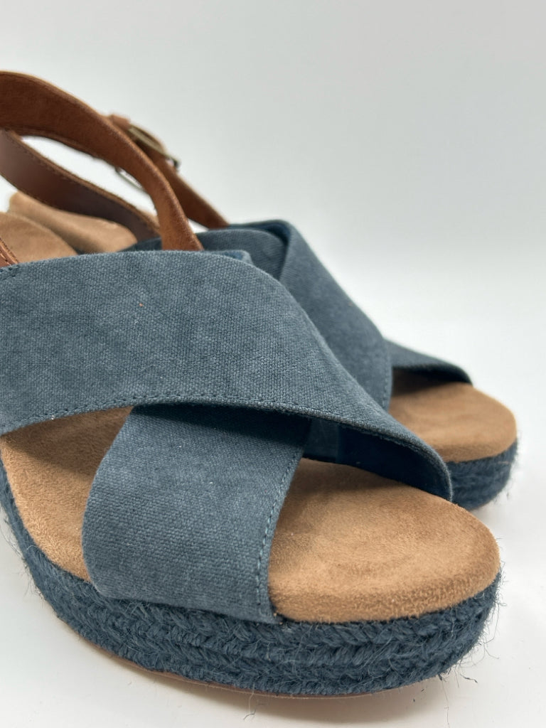 TOMS Size 7 Blue Sandal