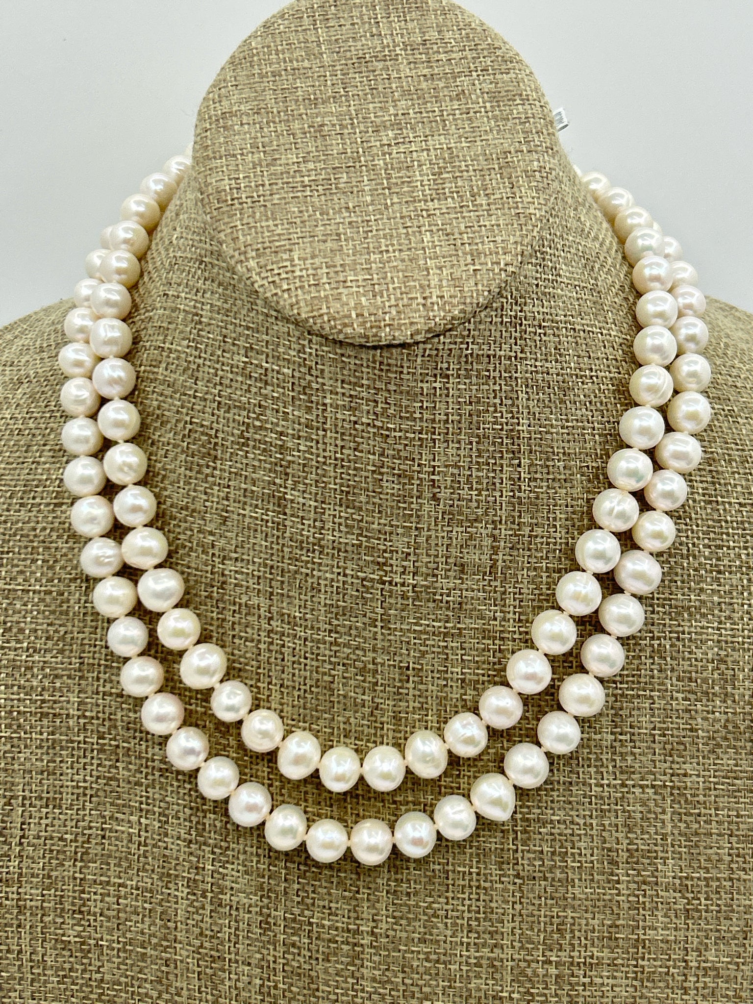 NO BRAND White Necklace
