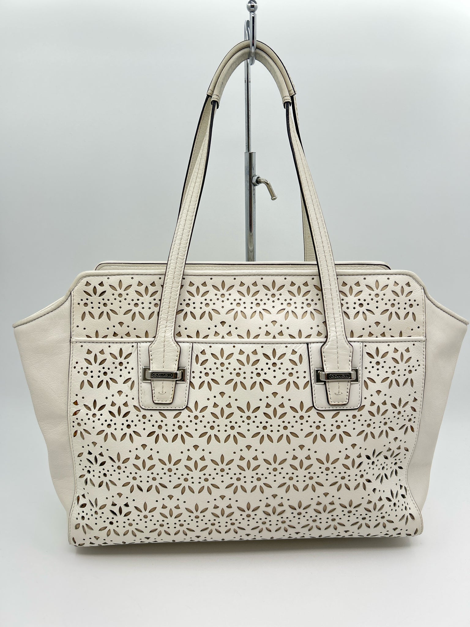 COACH White Women Tote