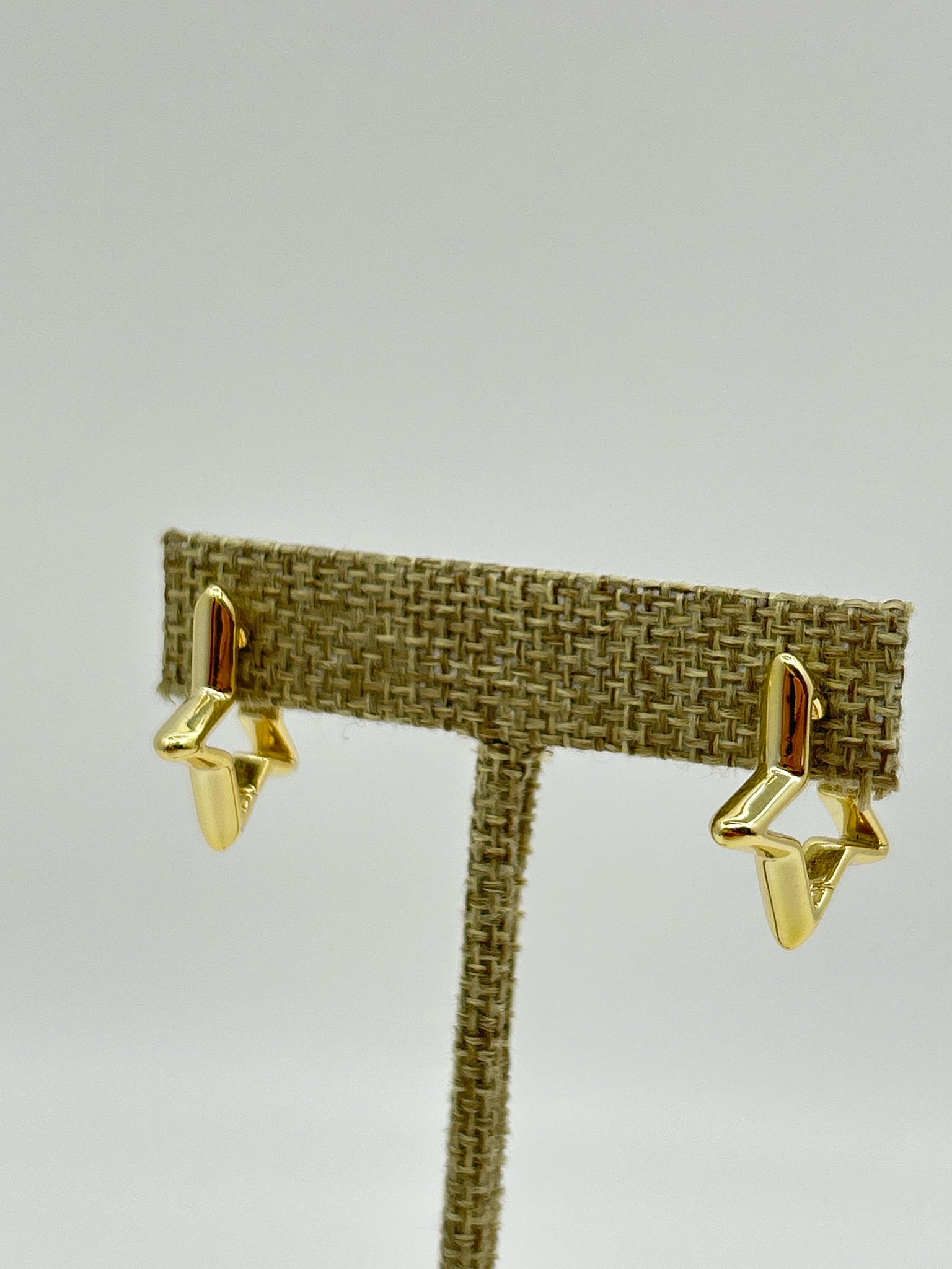 KENDRA SCOTT NWT Gold Earrings