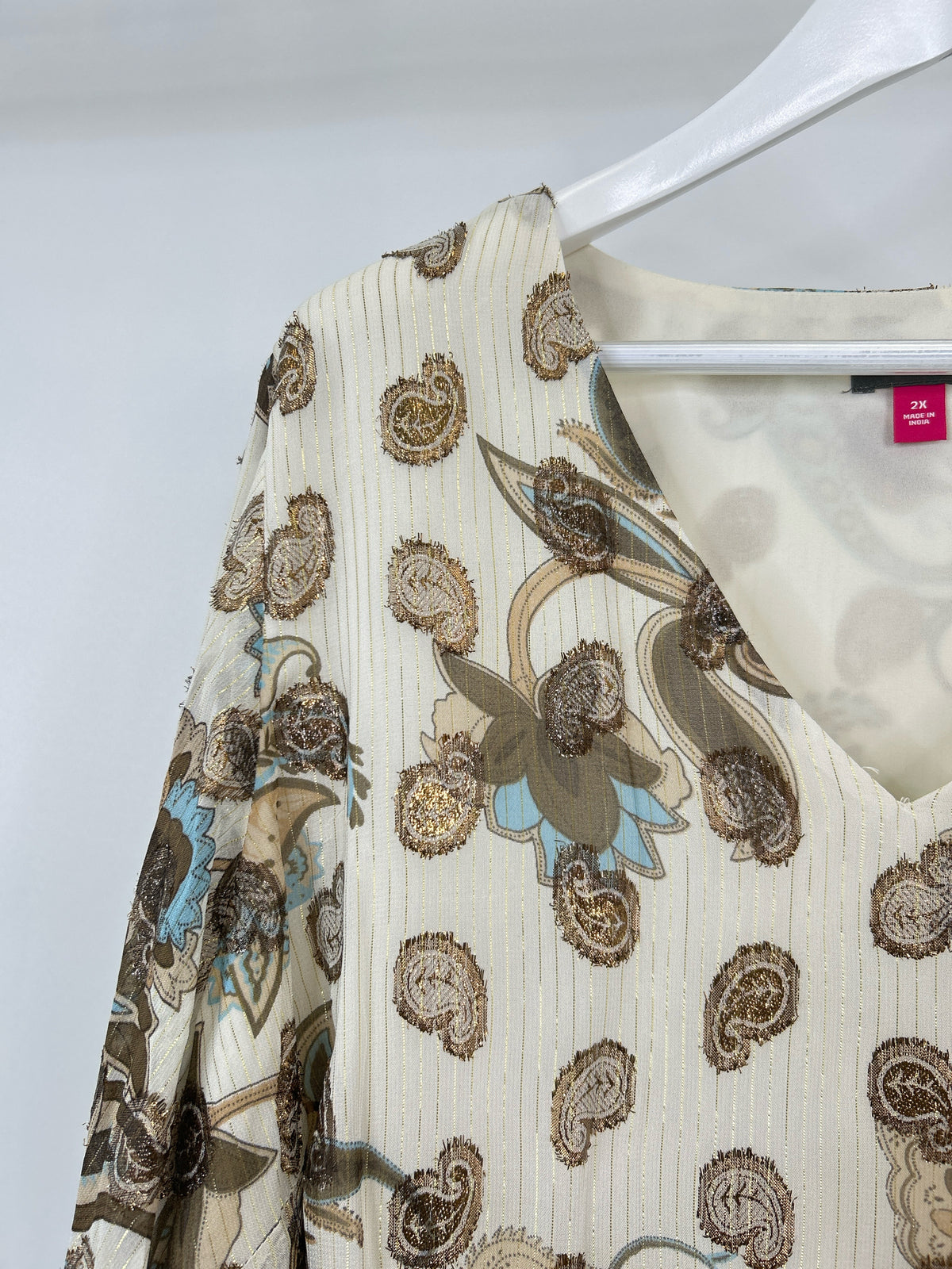 VINCE CAMUTO Size 2X White Print Women Top