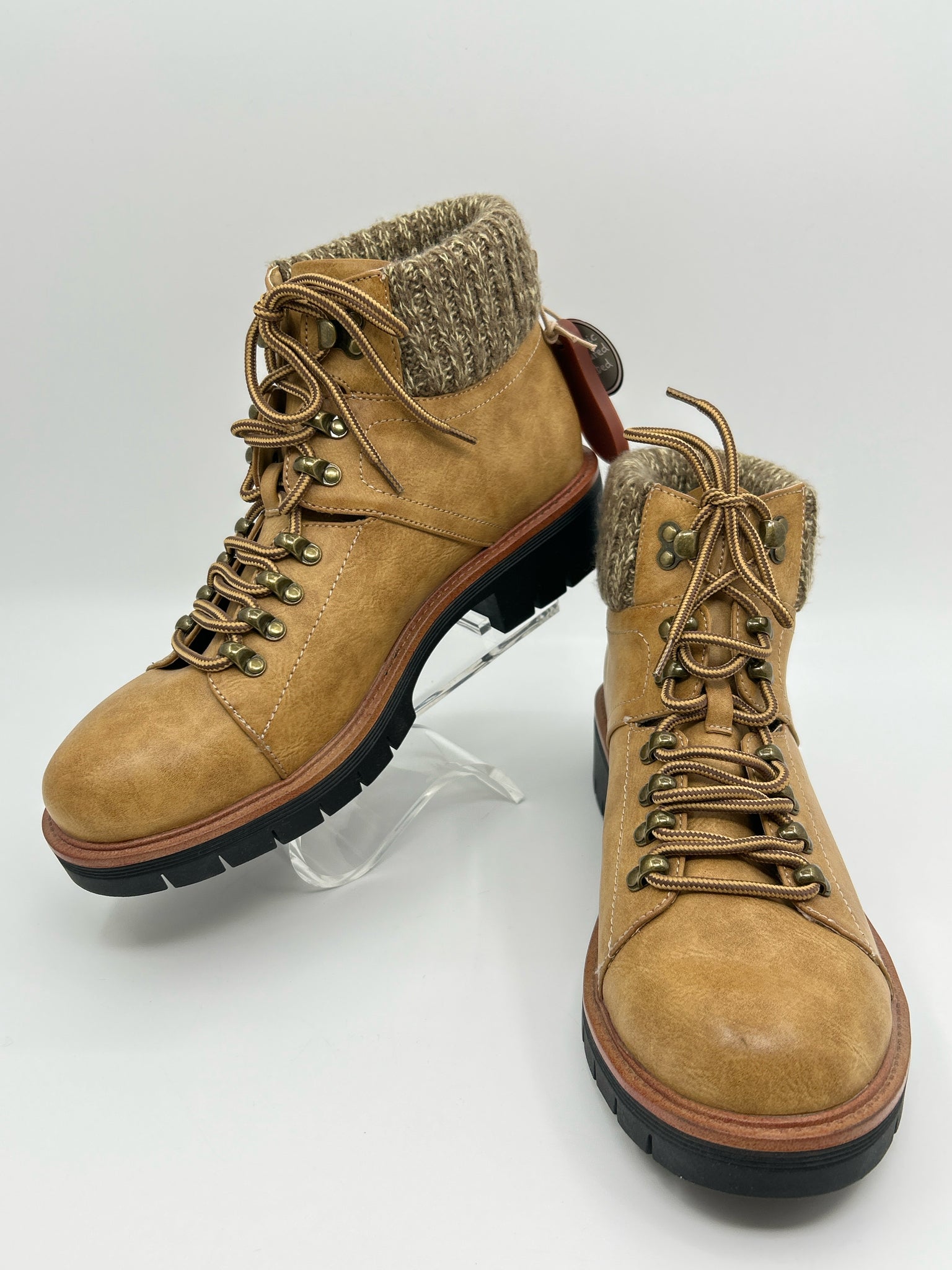 MIA NWT Size 10 Tan Women Booties