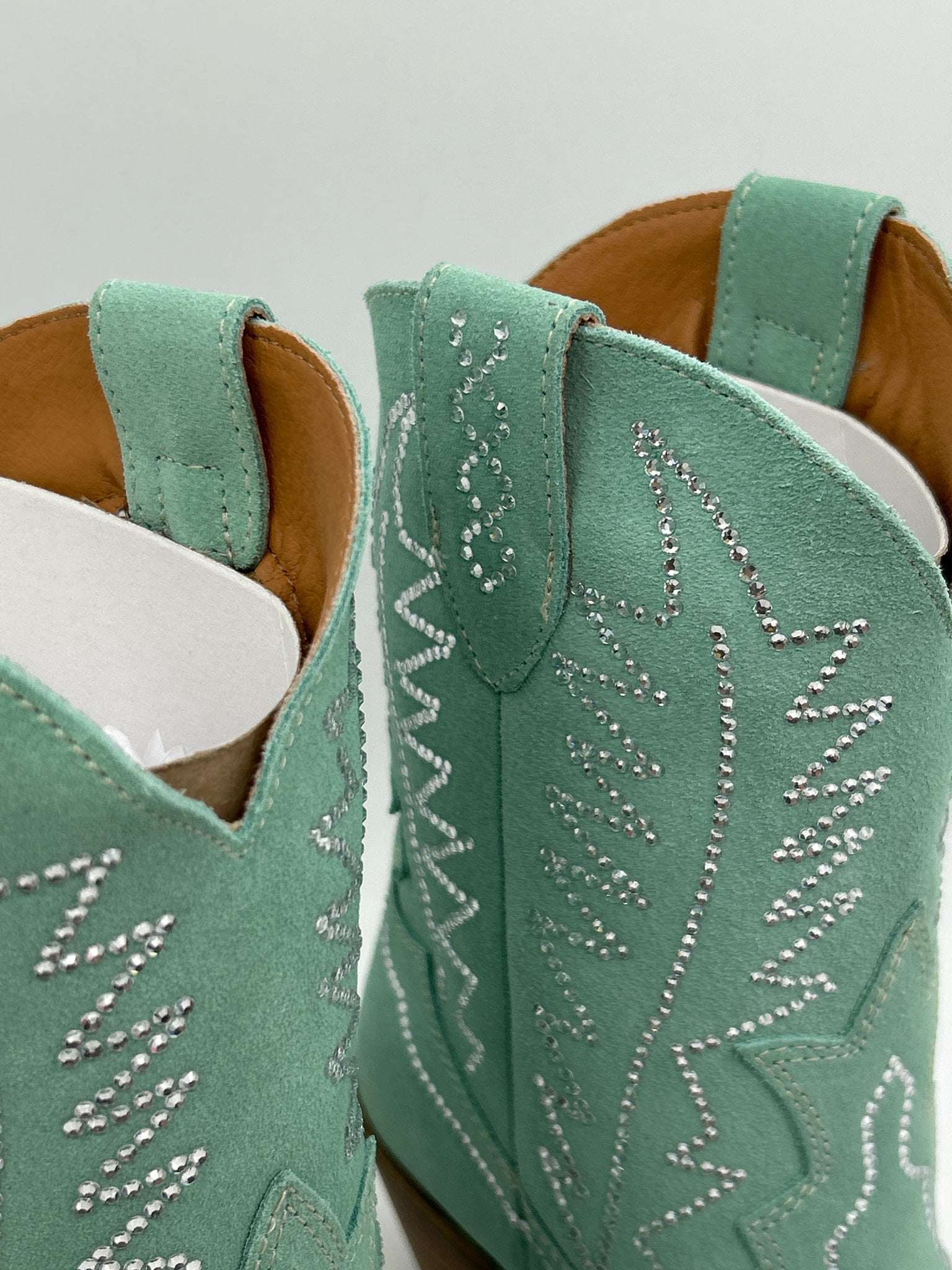 DINGO Size 7.5M MINT Women Boots