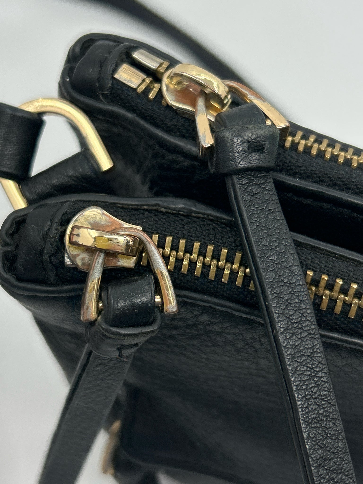 VINCE CAMUTO Black Women Purse