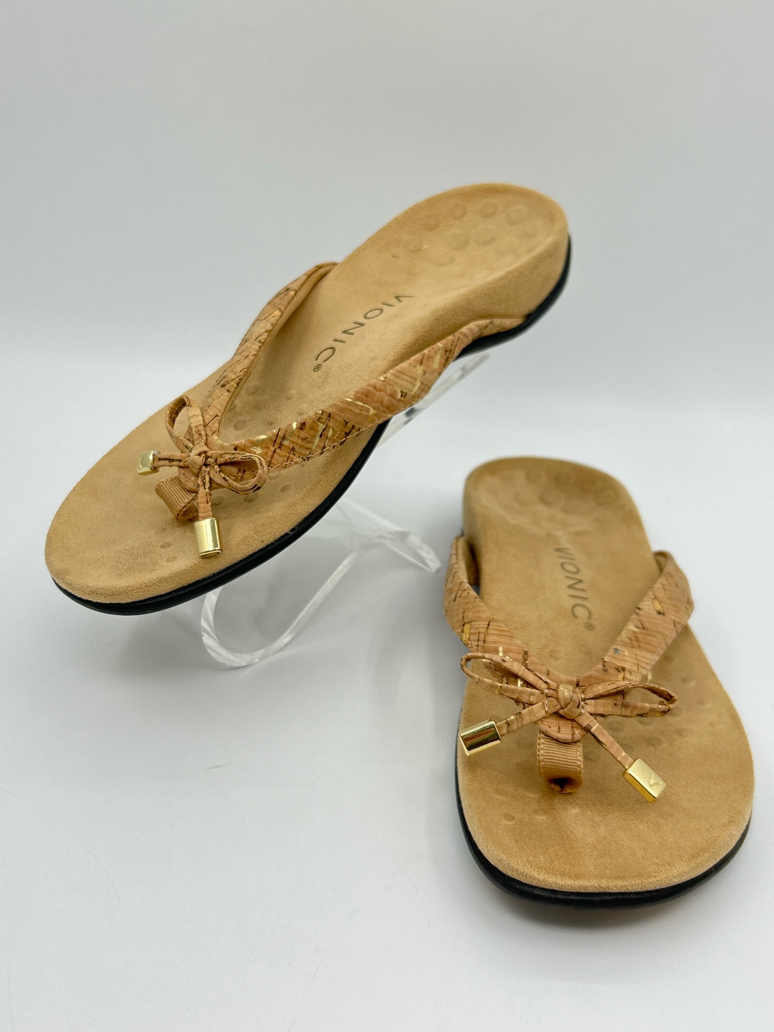 VIONIC Size 6 Tan Women Sandal