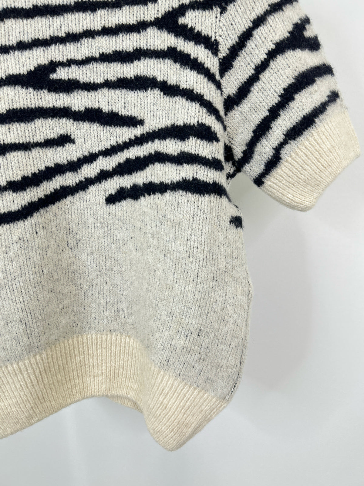 Mus & Bombon Size XS Natural and Navy Women Sweater