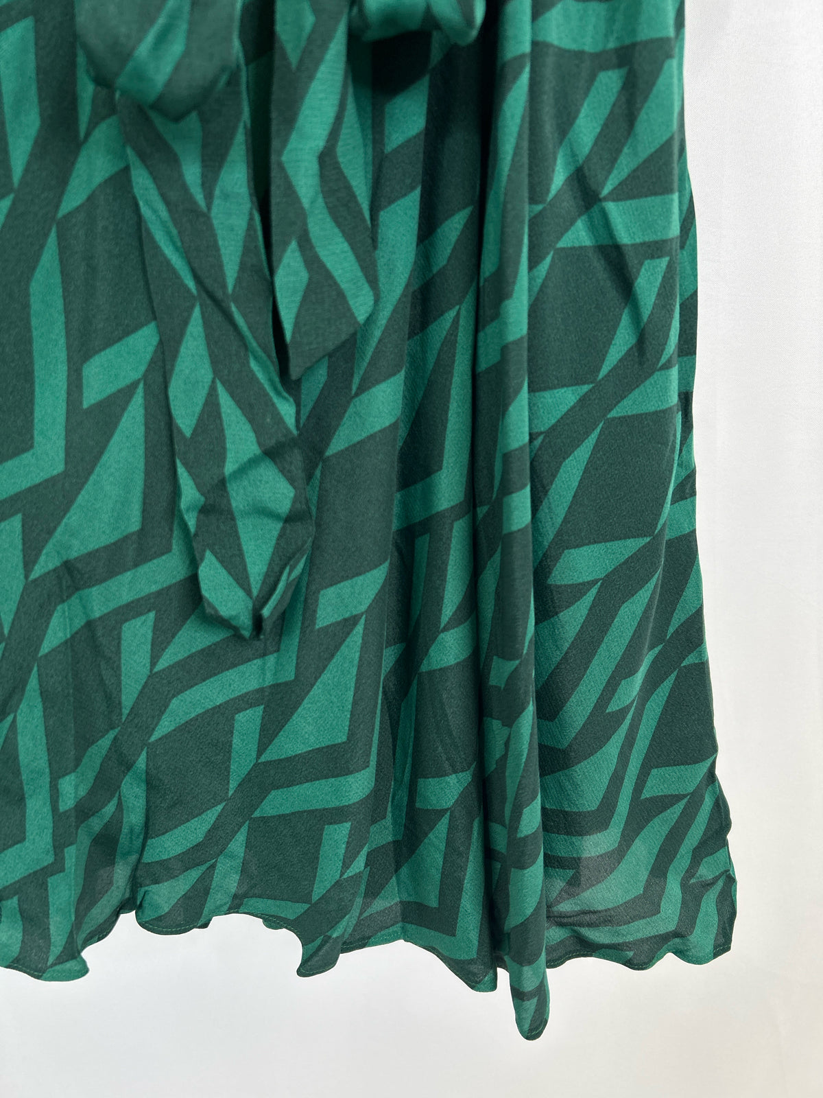 HOBBS Size 14P Green Print Women Dress