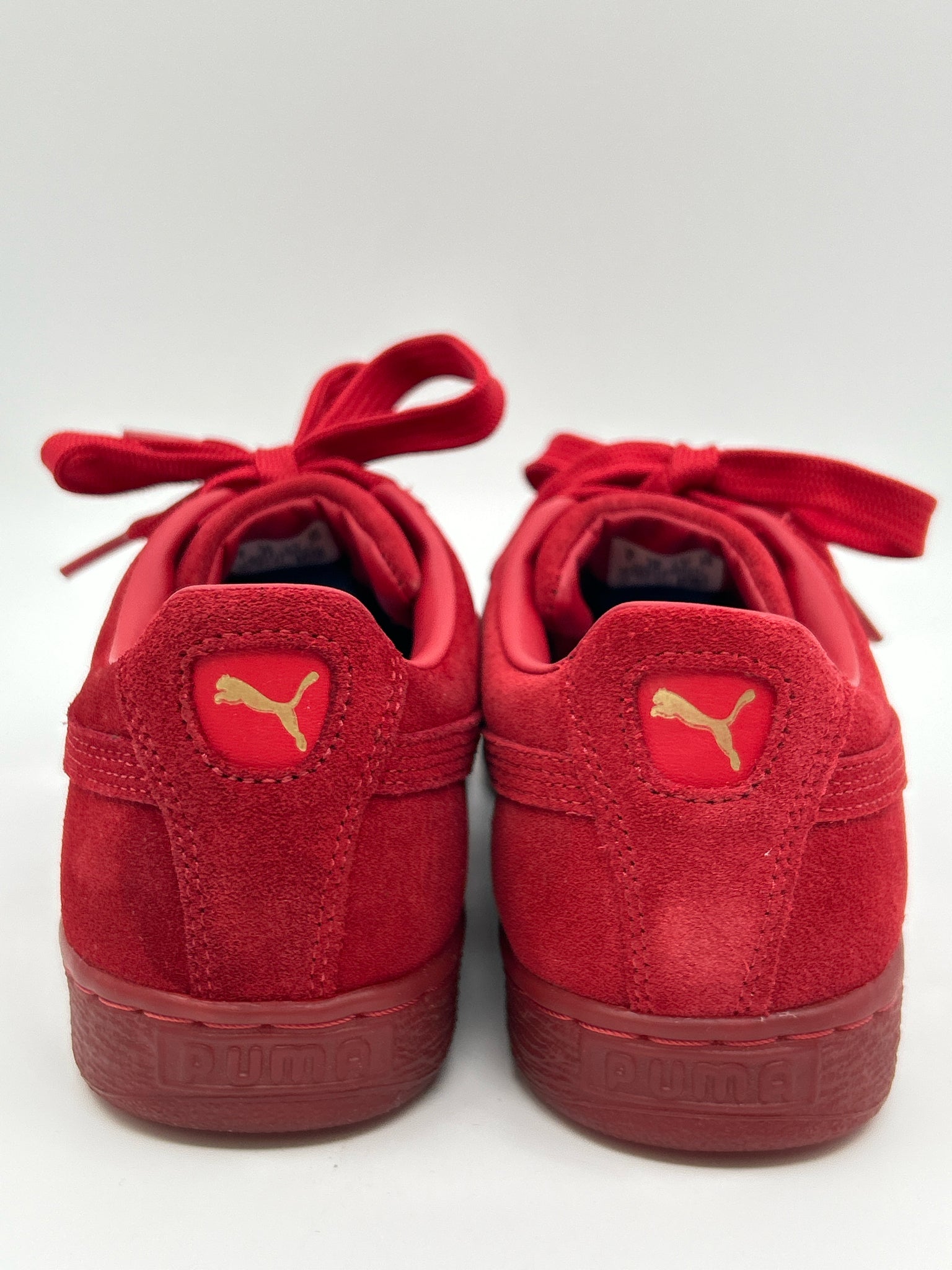 PUMA Size 8.5 Red Suede neakers