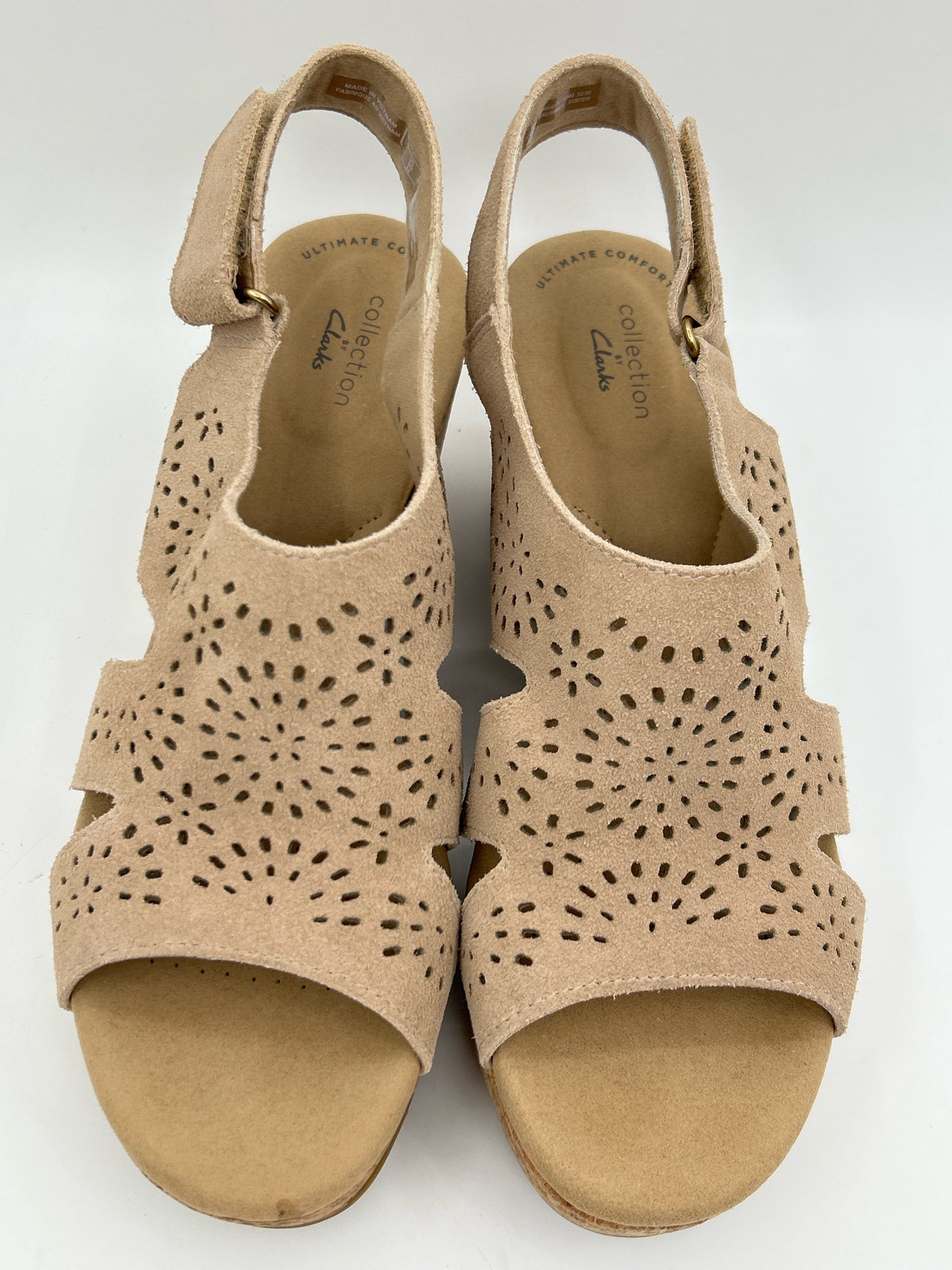 COLLECTION BY CLARKS Size 10M SAND Women Sandal