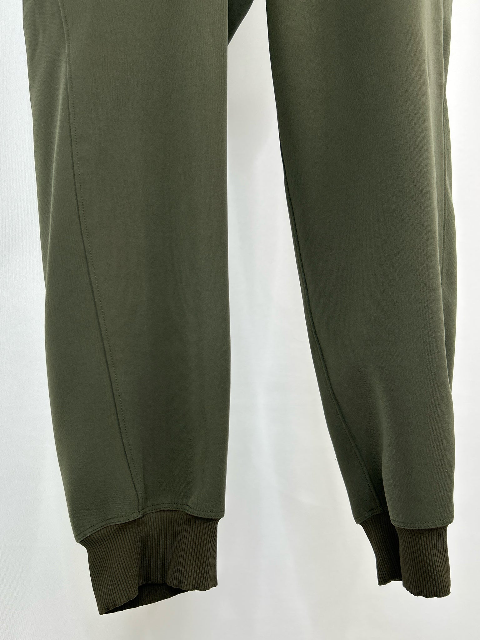 LULULEMON Size 8 Green Women Pants