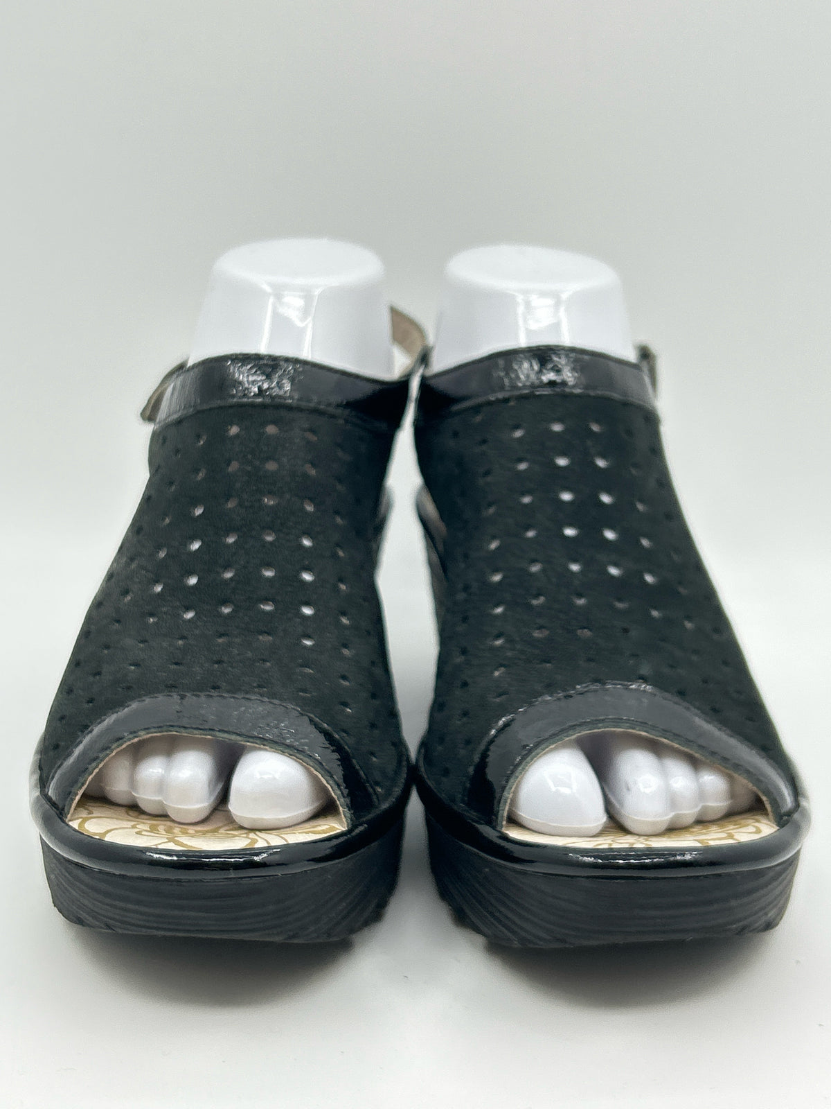 FLY LONDON Size 39 Black Women Sandal