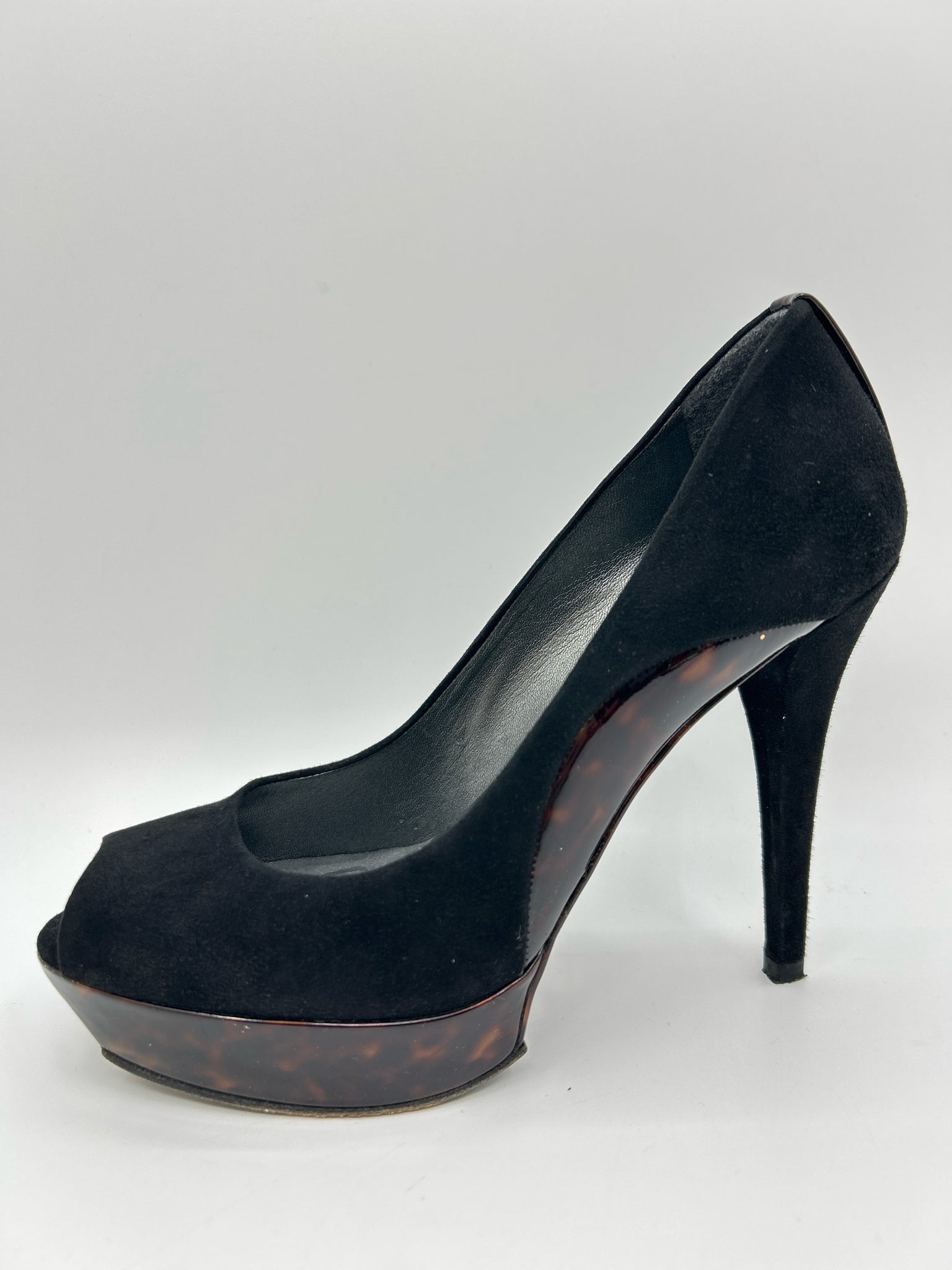 STUART WEITZMAN Size 8.5M Black Women Pumps