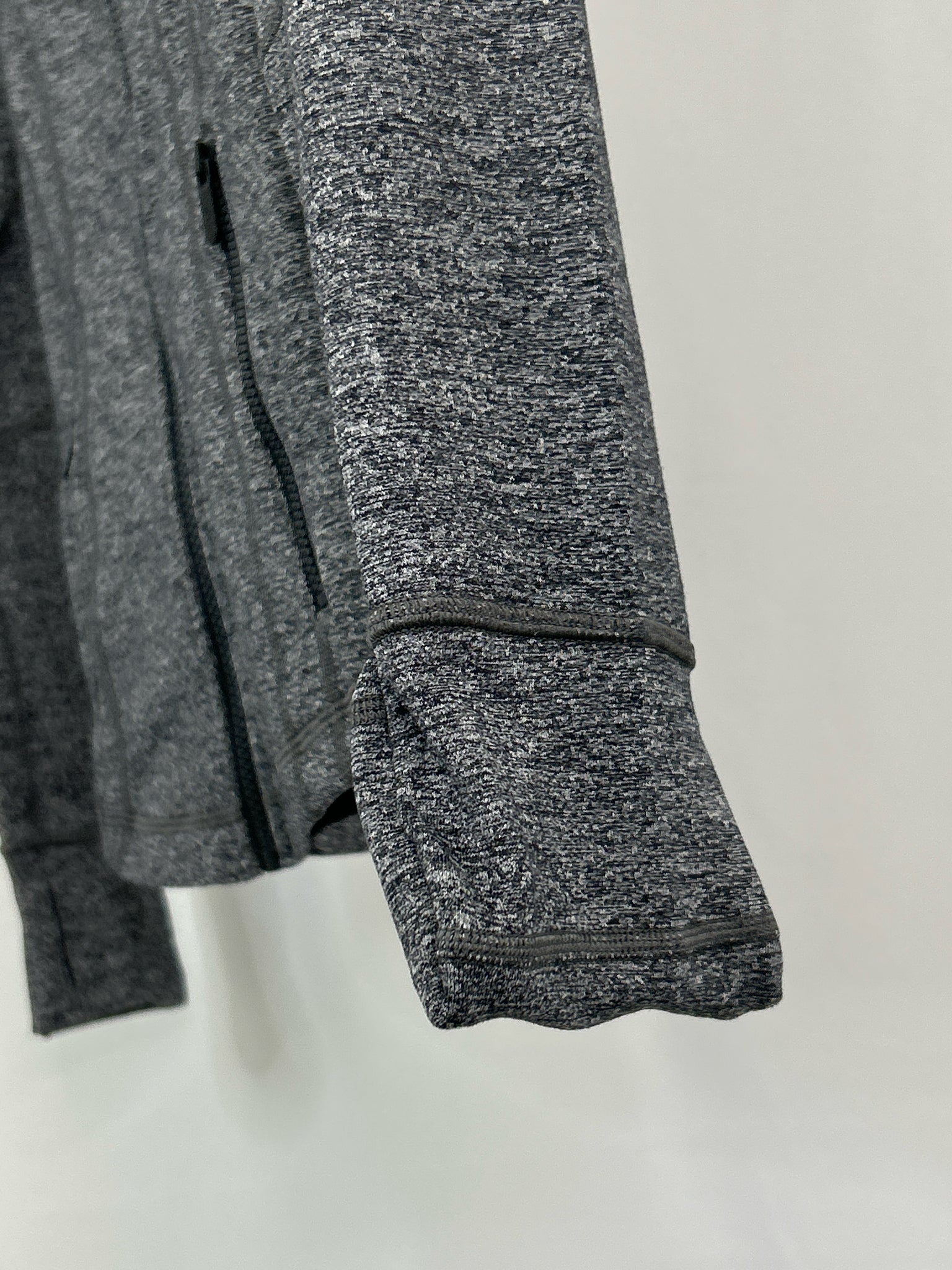 LULULEMON Size 6 black and grey Women Jacket