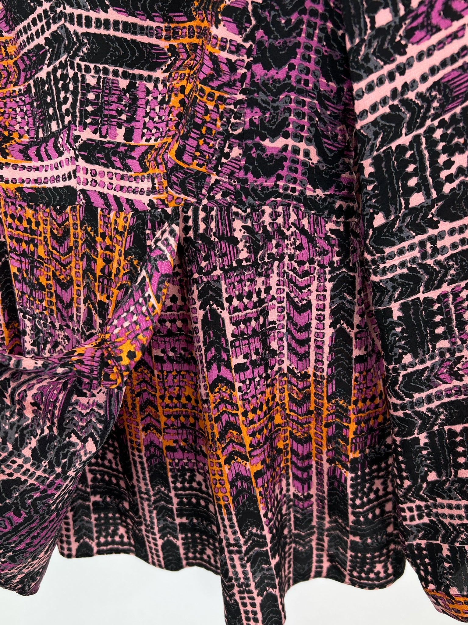 NANETTE LEPORE Size 6 Purple Print Women Blouse