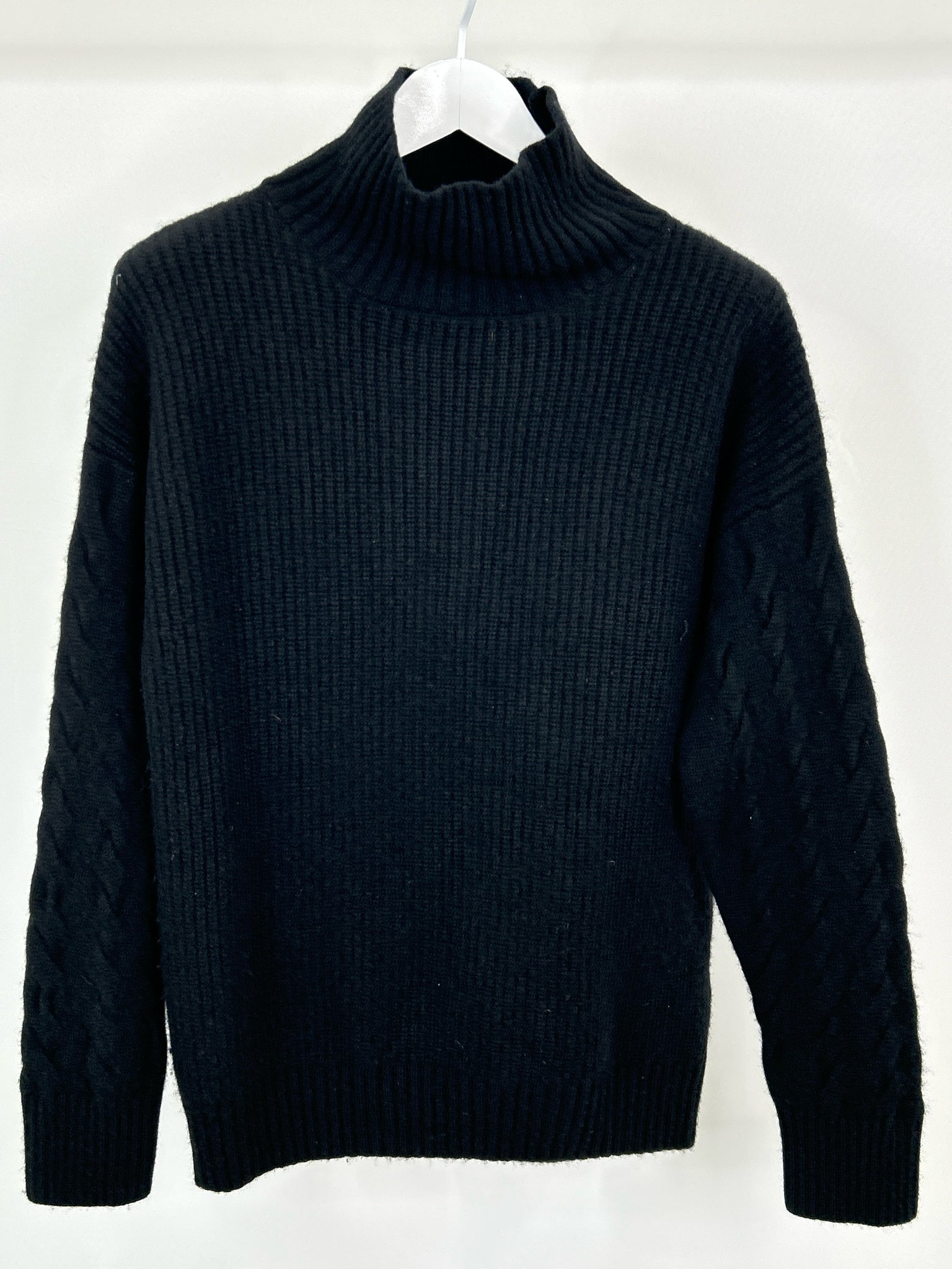 Gentle Herd Size XL Black Women Wool & Cashmere Sweater