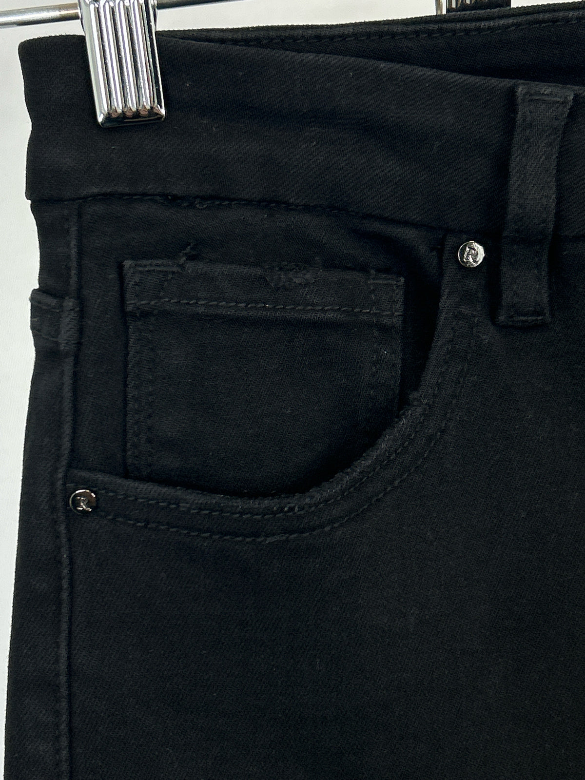 Risen NWT Size 15/32 BLACK DENIM Women jeans