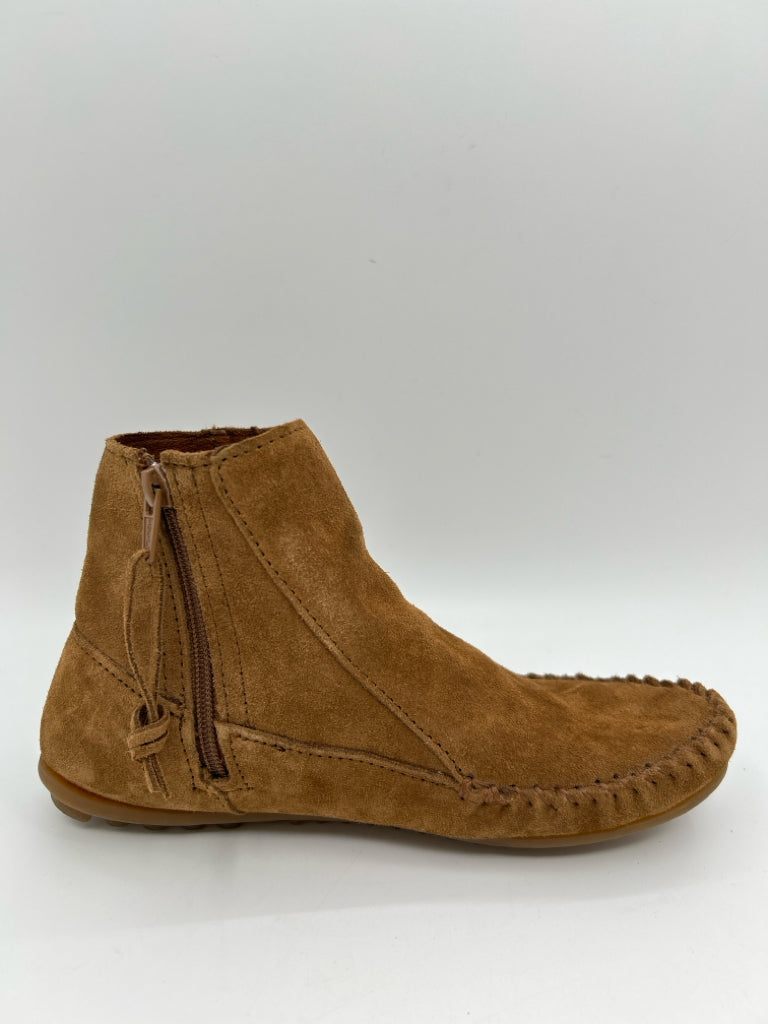 MINNETONKA Women Size 7.5 Brown Booties