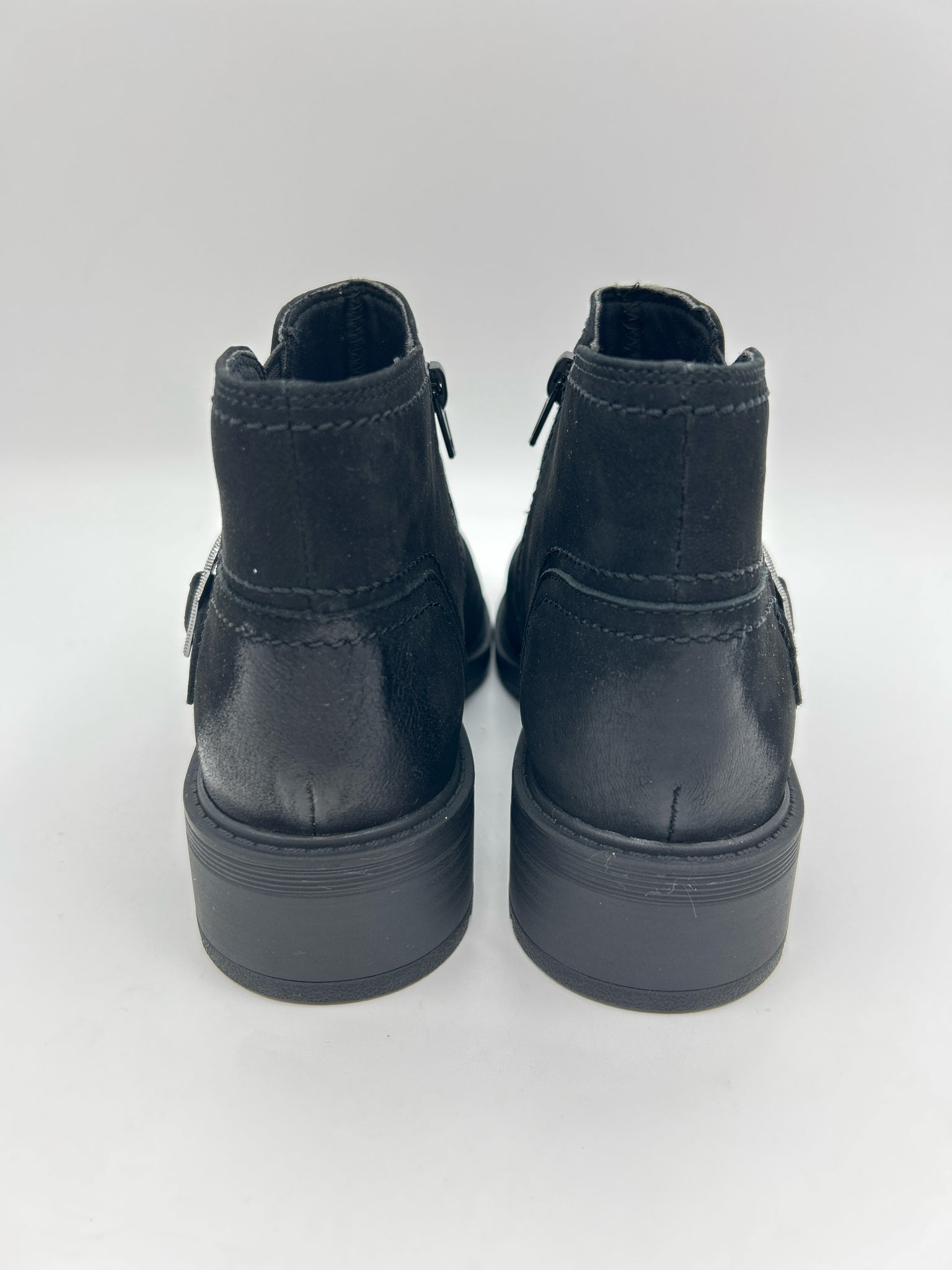 CLARKS Size 7.5 Black Women Booties