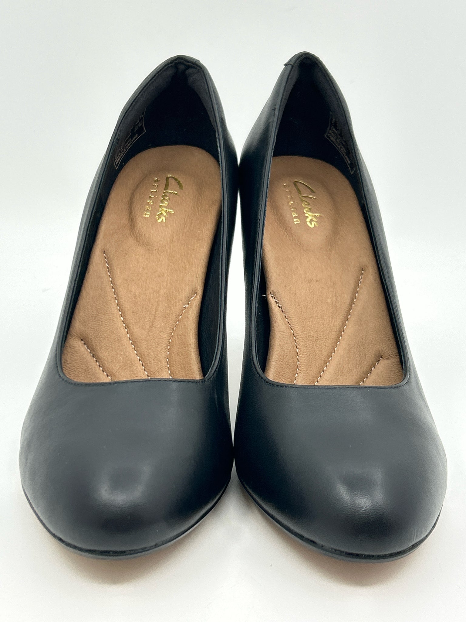 CLARKS Size 7.5M Black Women Pumps