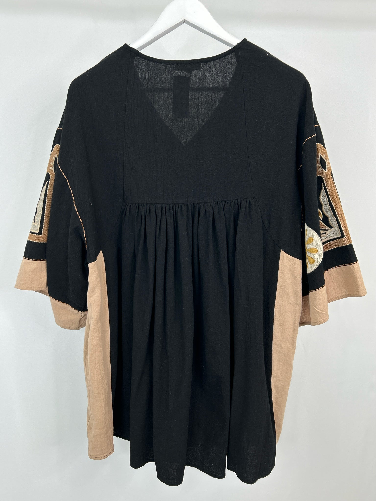 EASEL Size M BLACK AND BEIGE Women Dress