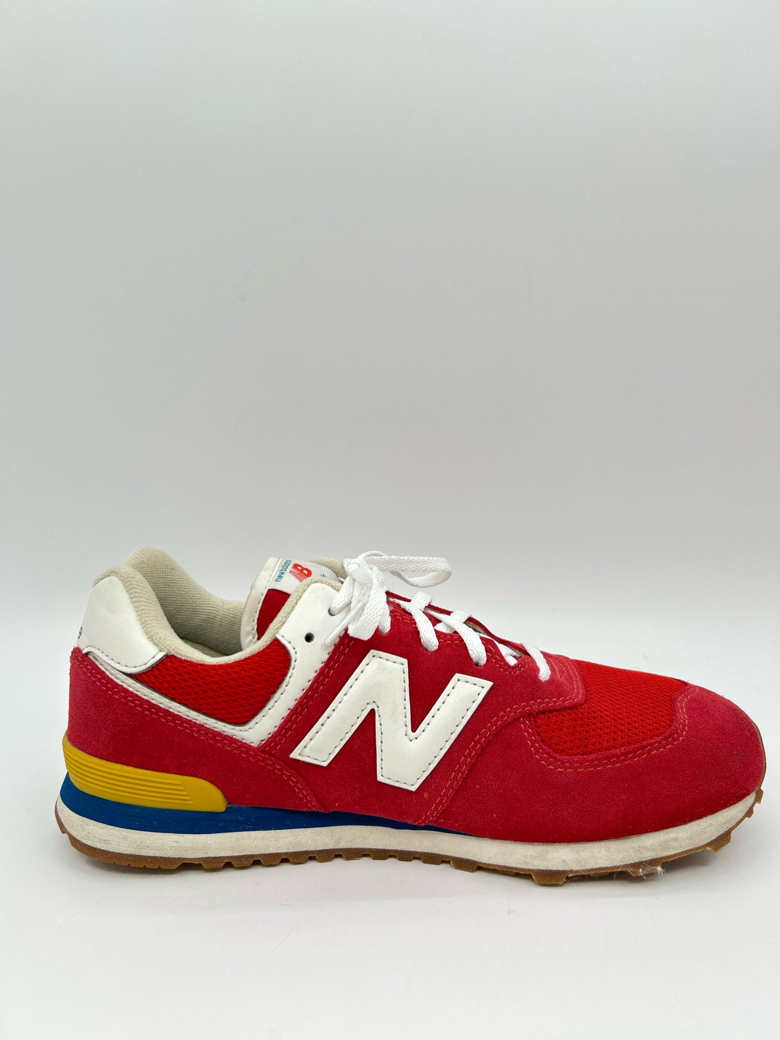 NEW BALANCE Size 6 Red Women Sneakers