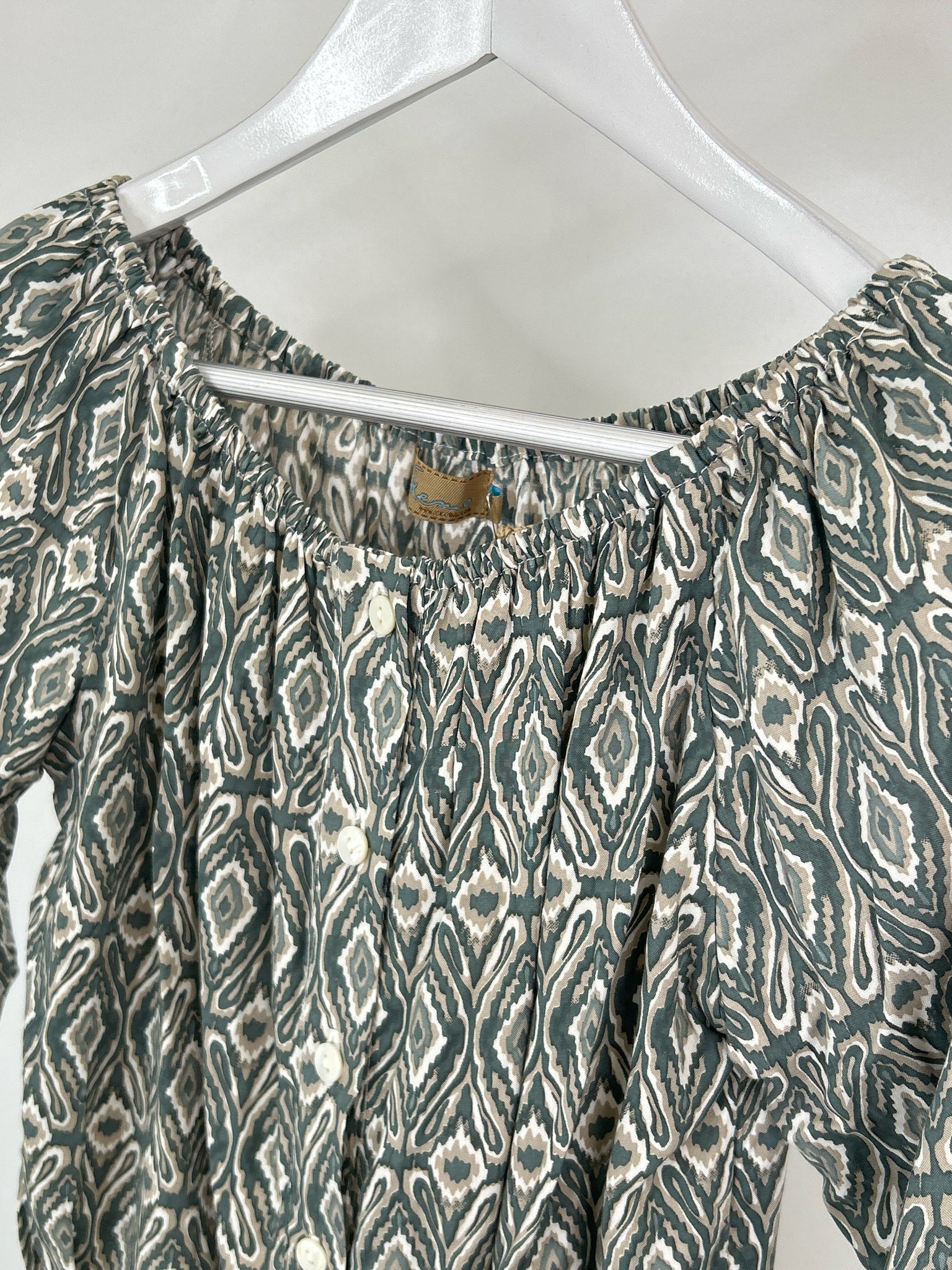 SKEMO Size S Grey Print Women Blouse NWT