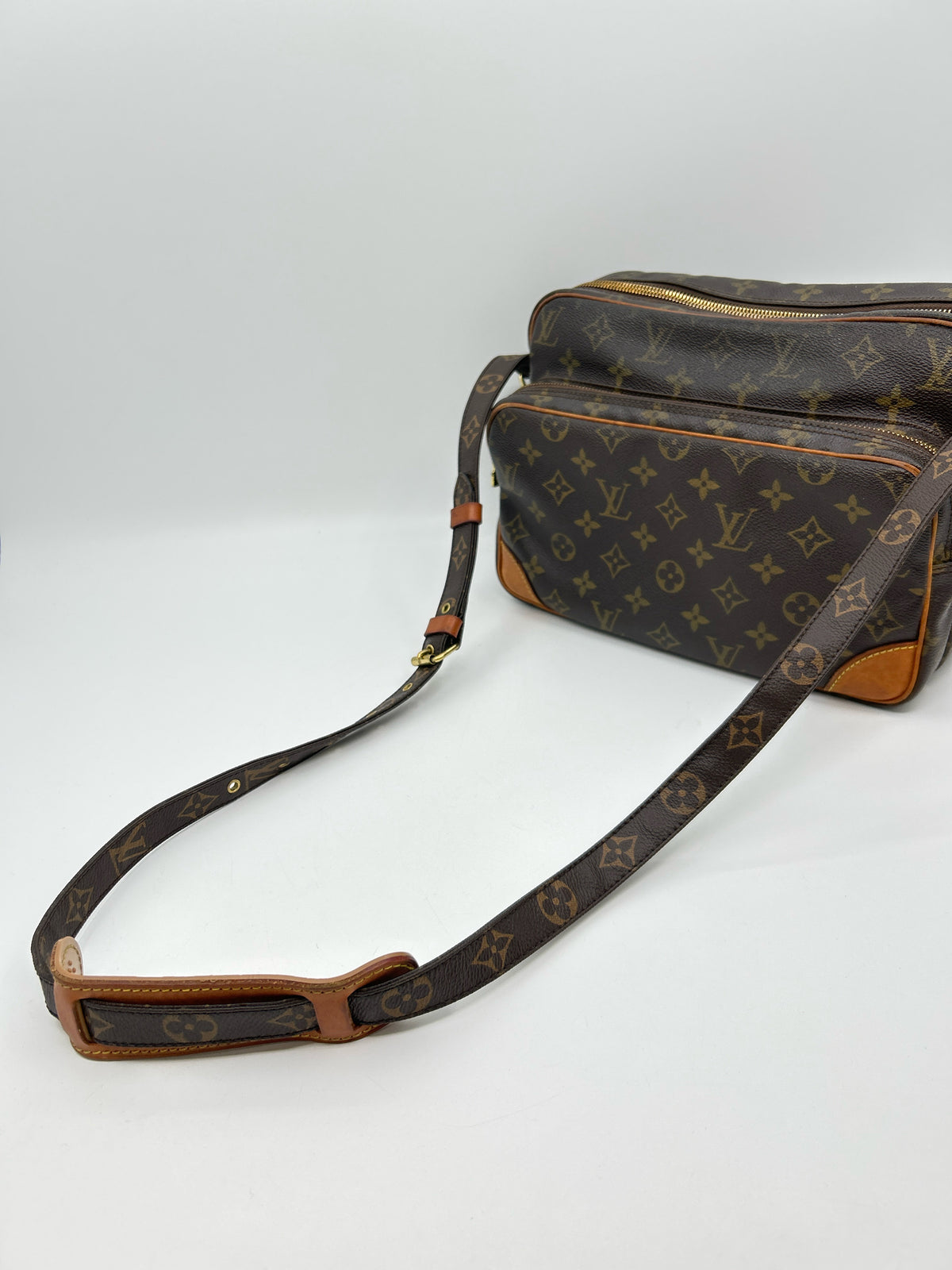 LOUIS VUITTON BROWN MONOGRAM Women Purse