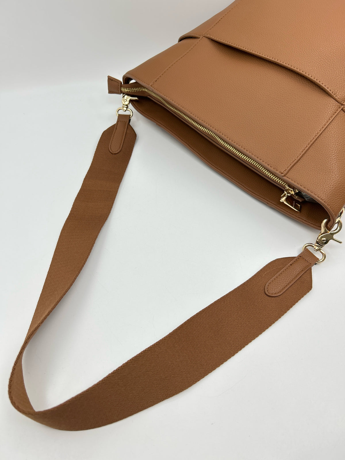 AH-DORNED Brown Women Purse