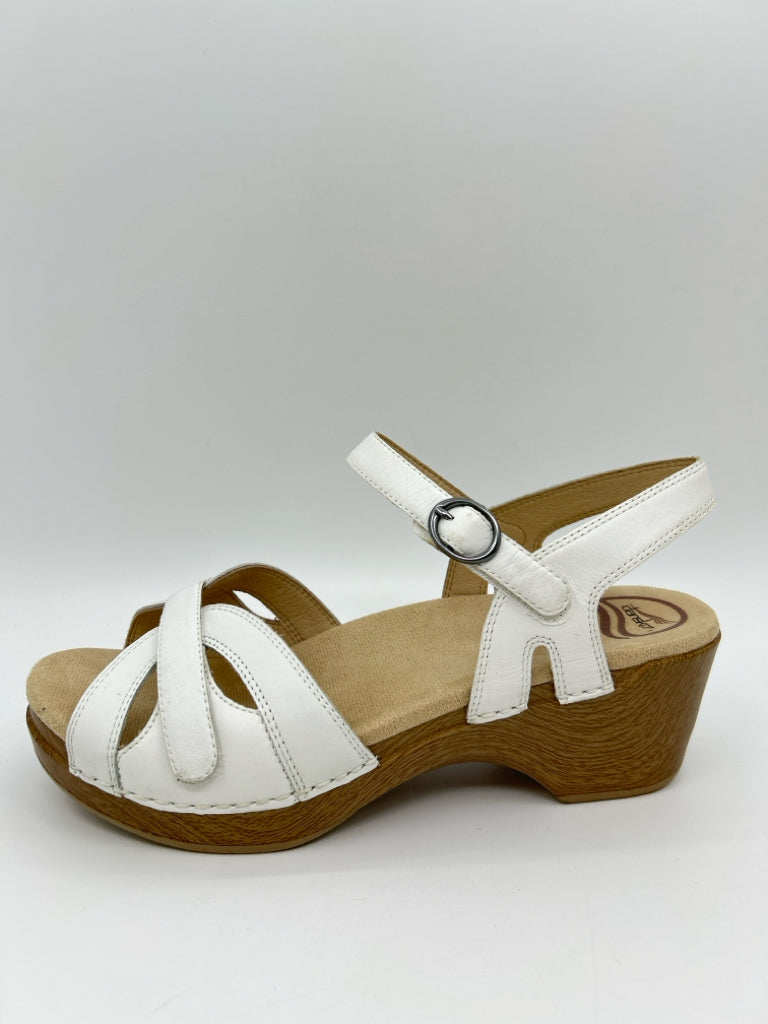 DANSKO Size 40 White Women's Sandal