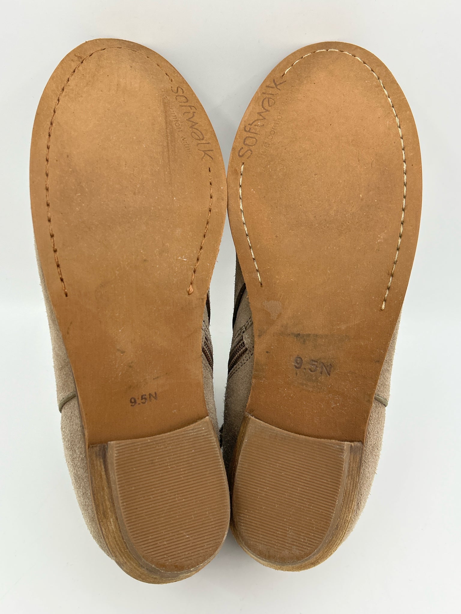 SOFTWALK Size 9.5N Beige Women Booties