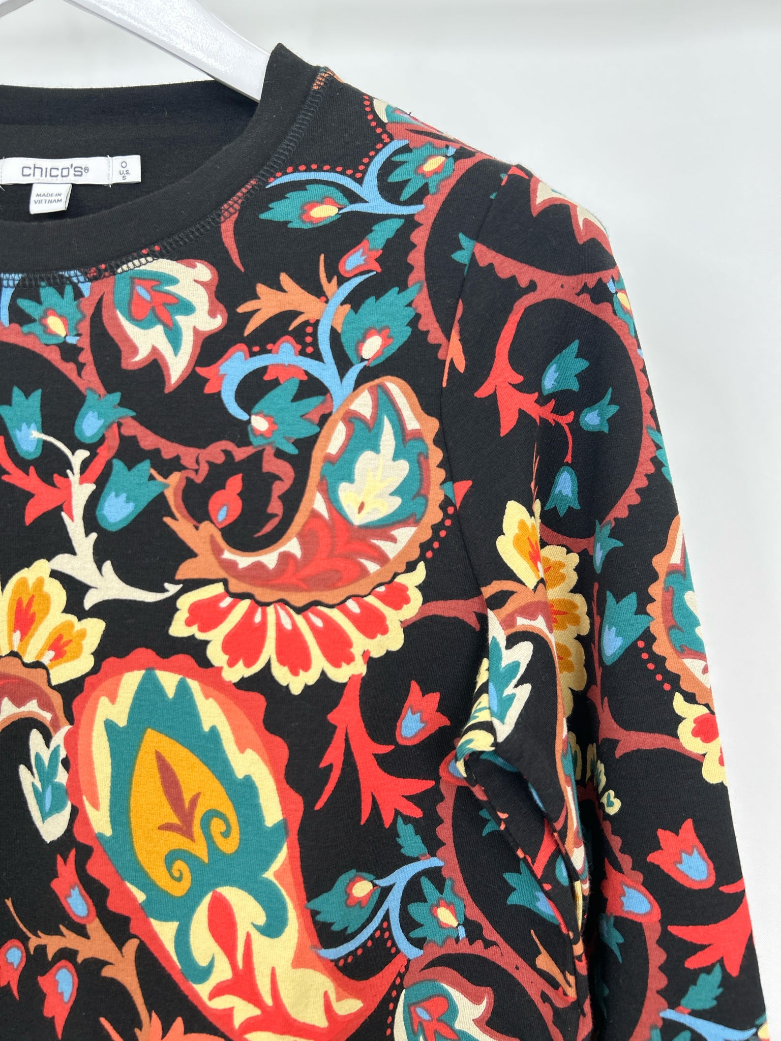 CHICO'S Size S Black Print Women Sweatshirt