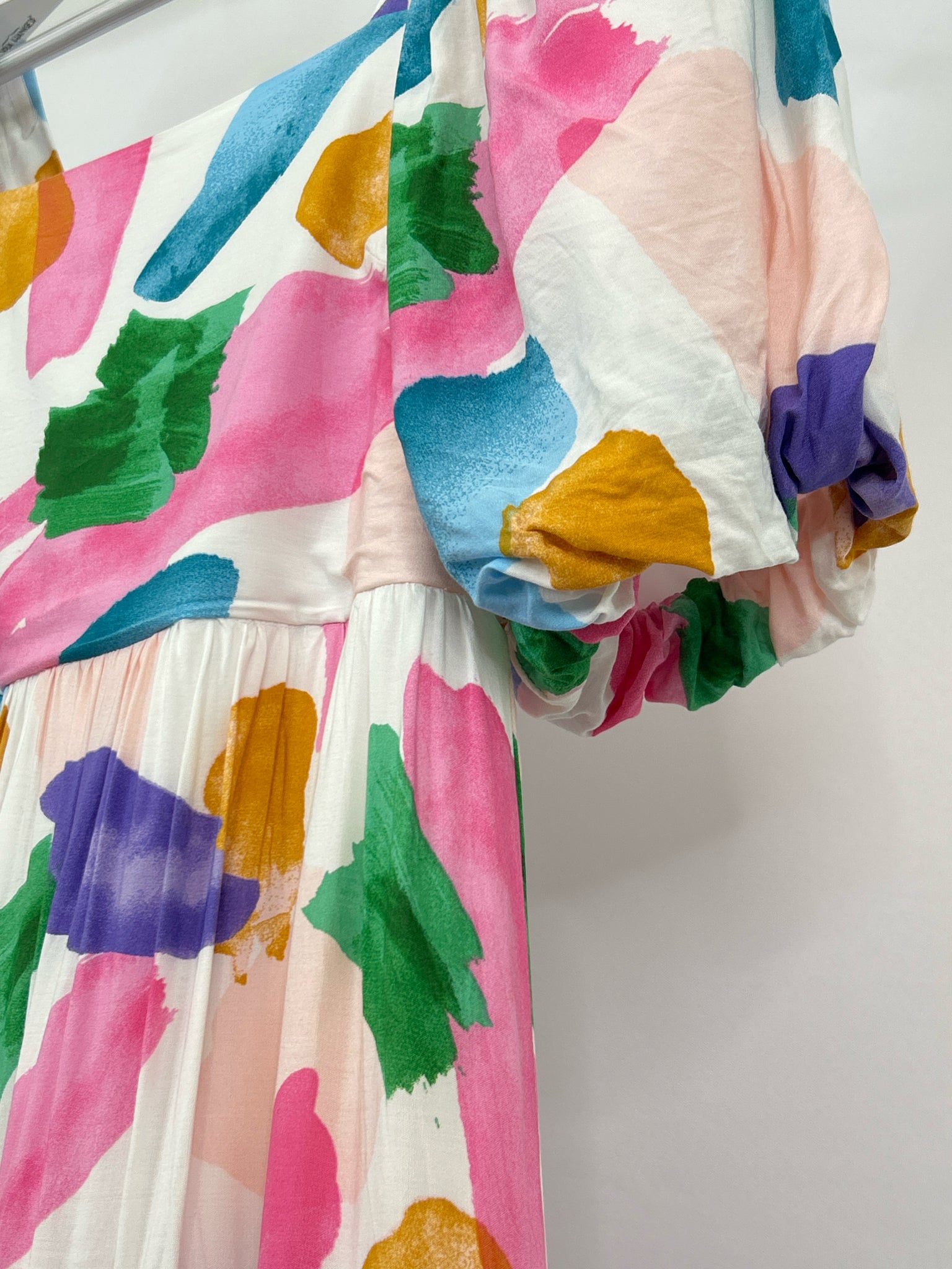 ENTRO Size M White Print Women Dress