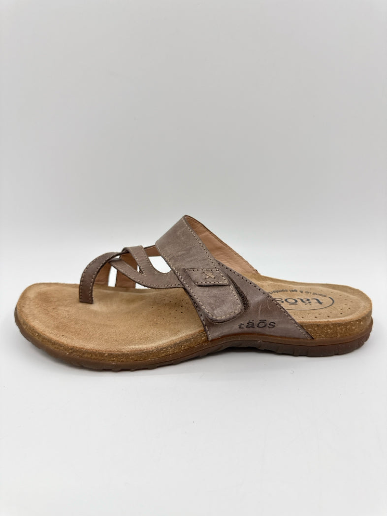 TAOS Size 9 Brown Women Sandal