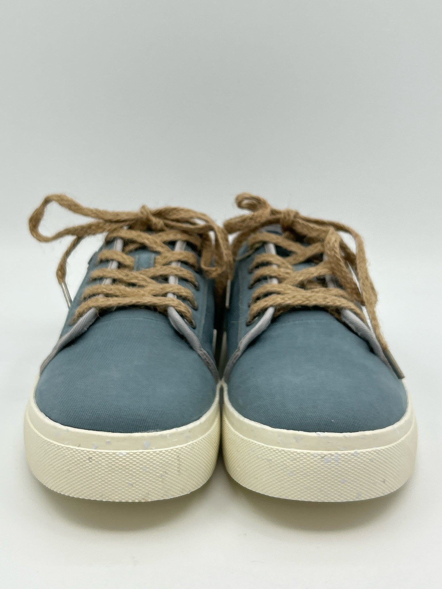 TAOS Size 8M BLUE AND NAVY Women Sneakers