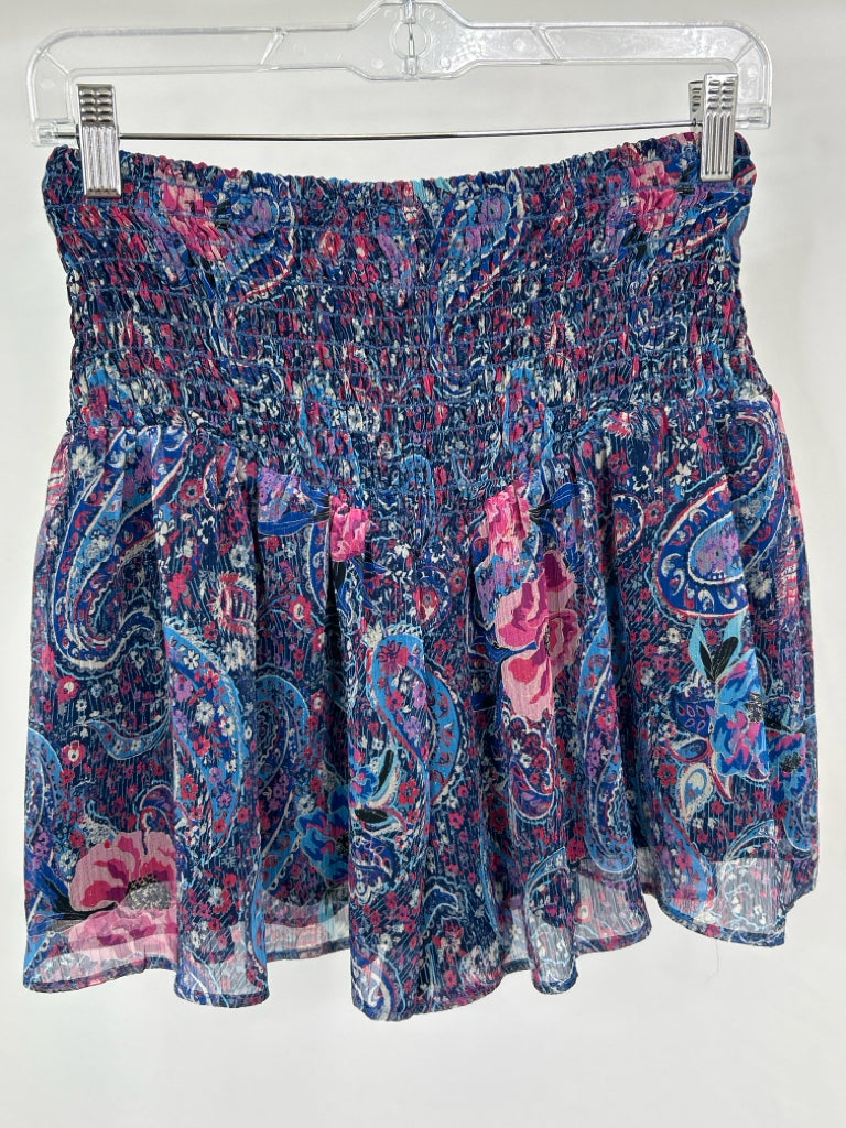 LAVENDER BROWN Women Size S Blue Print Shorts