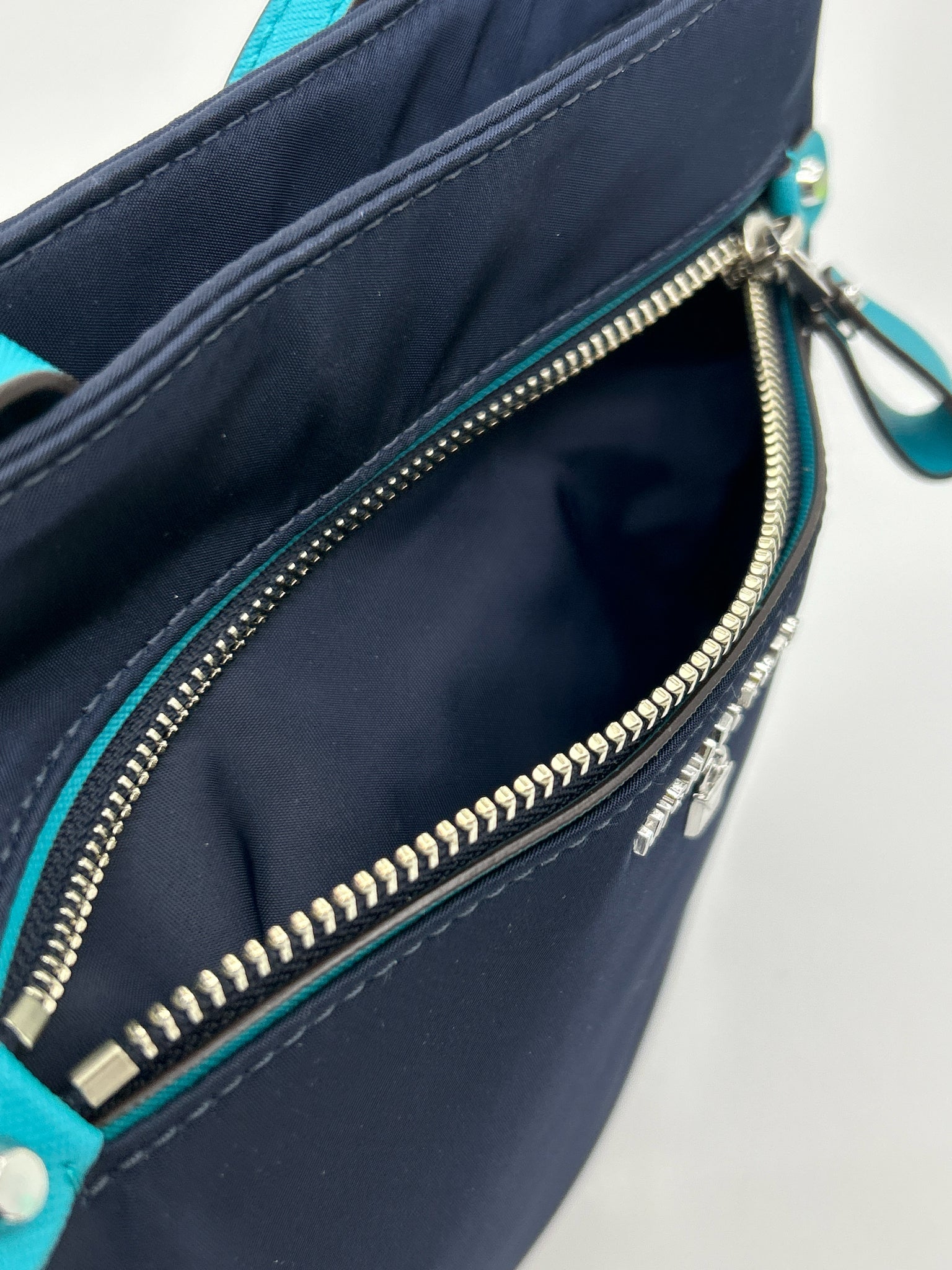 MICHAEL KORS NAVY AND TEAL Women Purse