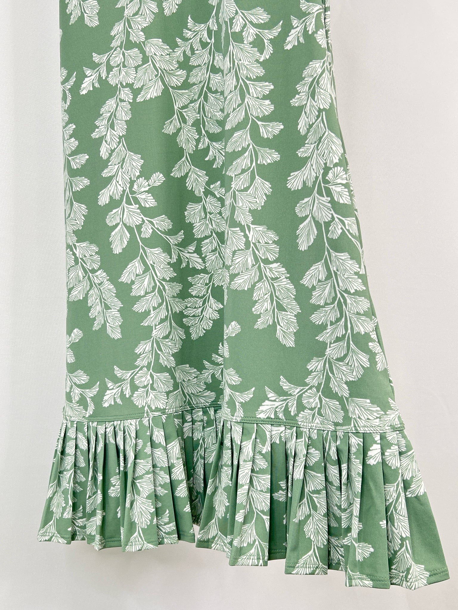 green emerald velvet dress 1980s Laura Ashley Kelly Green Dress UK12 US10 M/L