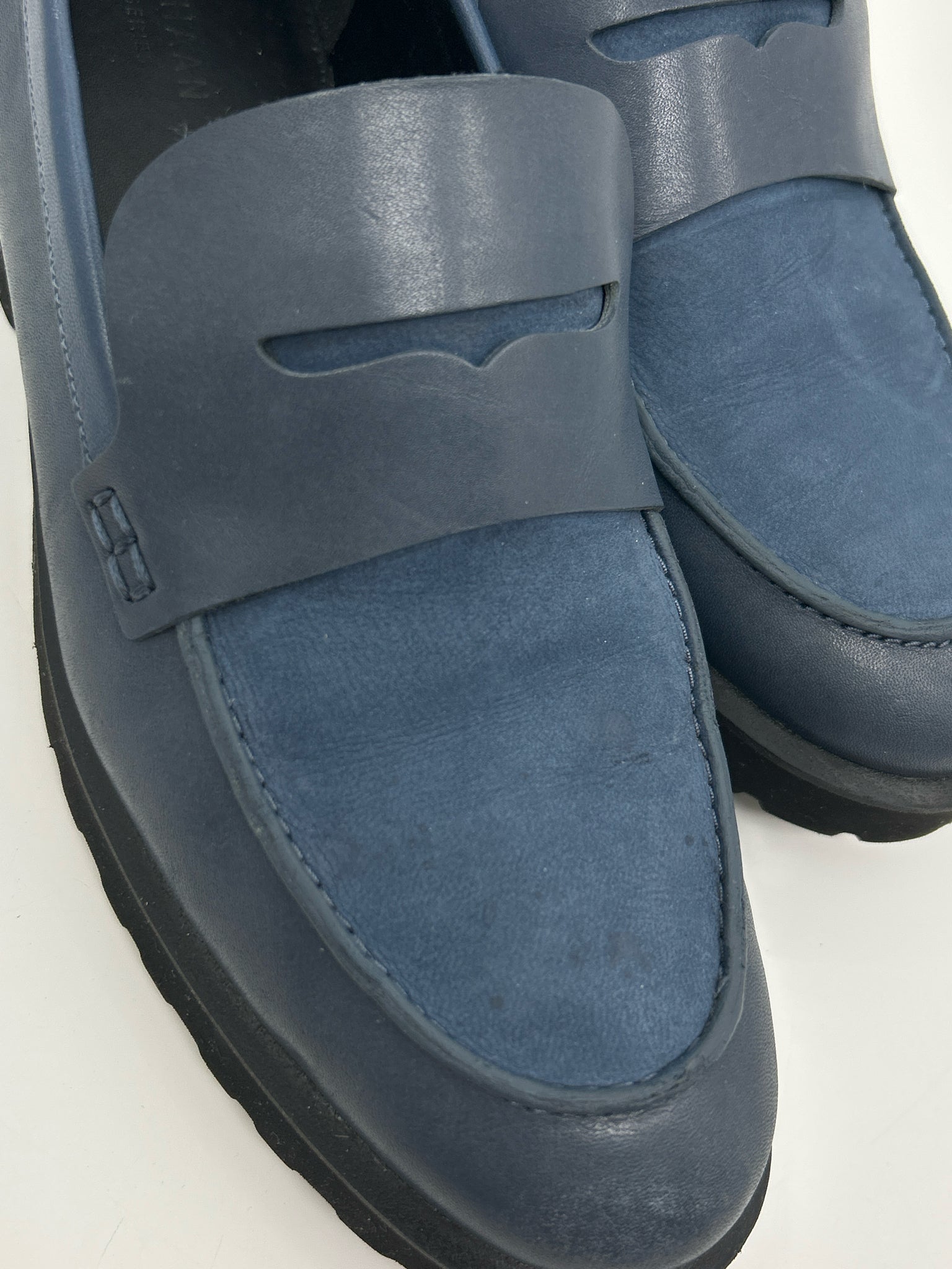 COLE HAAN Size 8B Blue Women Loafer