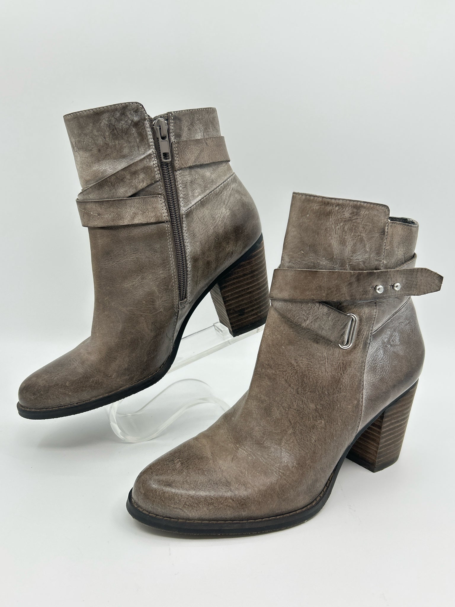 ARTURO CHIANG Size 8.5M Grey Women Booties