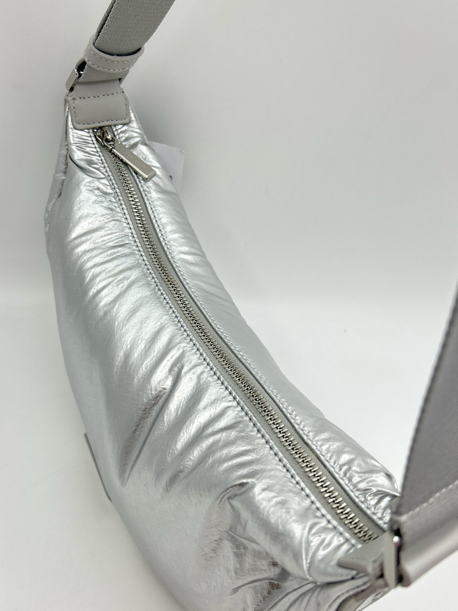 KATE SPADE Silver Metallic Women Purse NWT