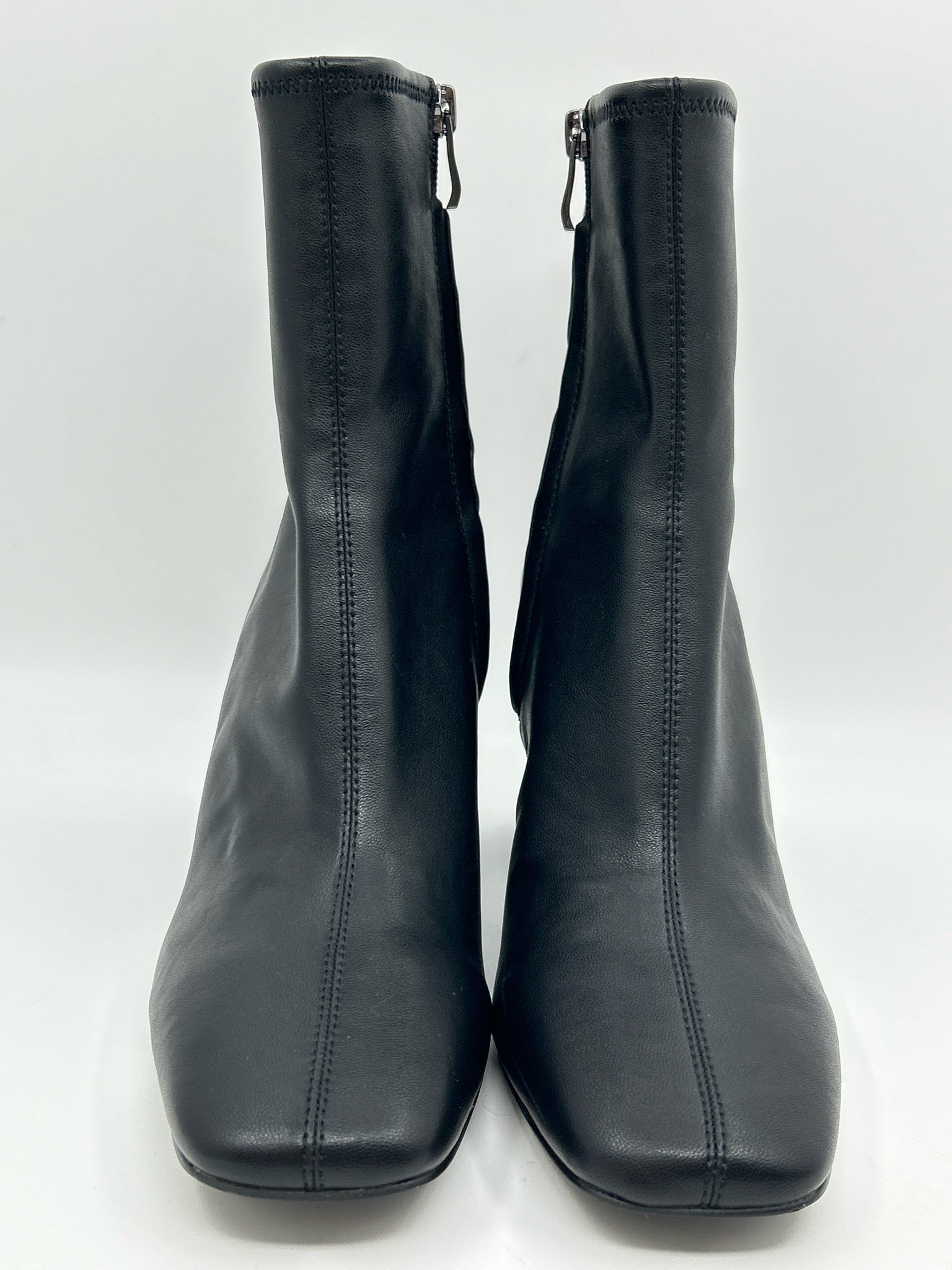 DKNY Size 8.5M Black Women Booties