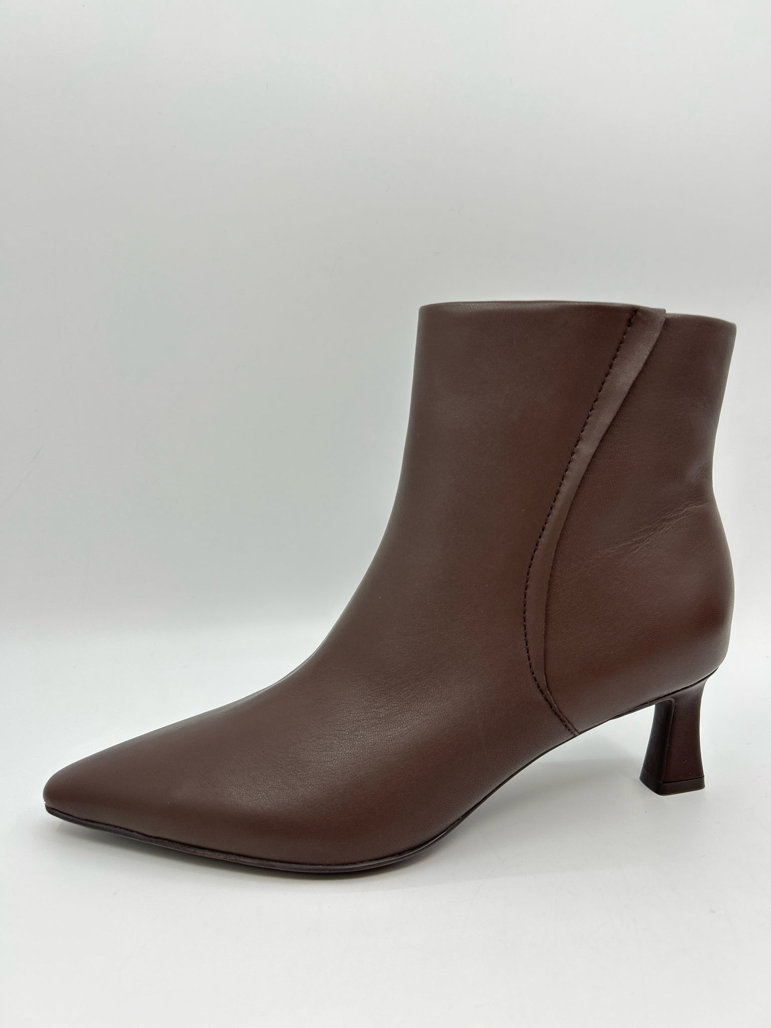NATURALIZER Size 9.5M Brown Women Booties