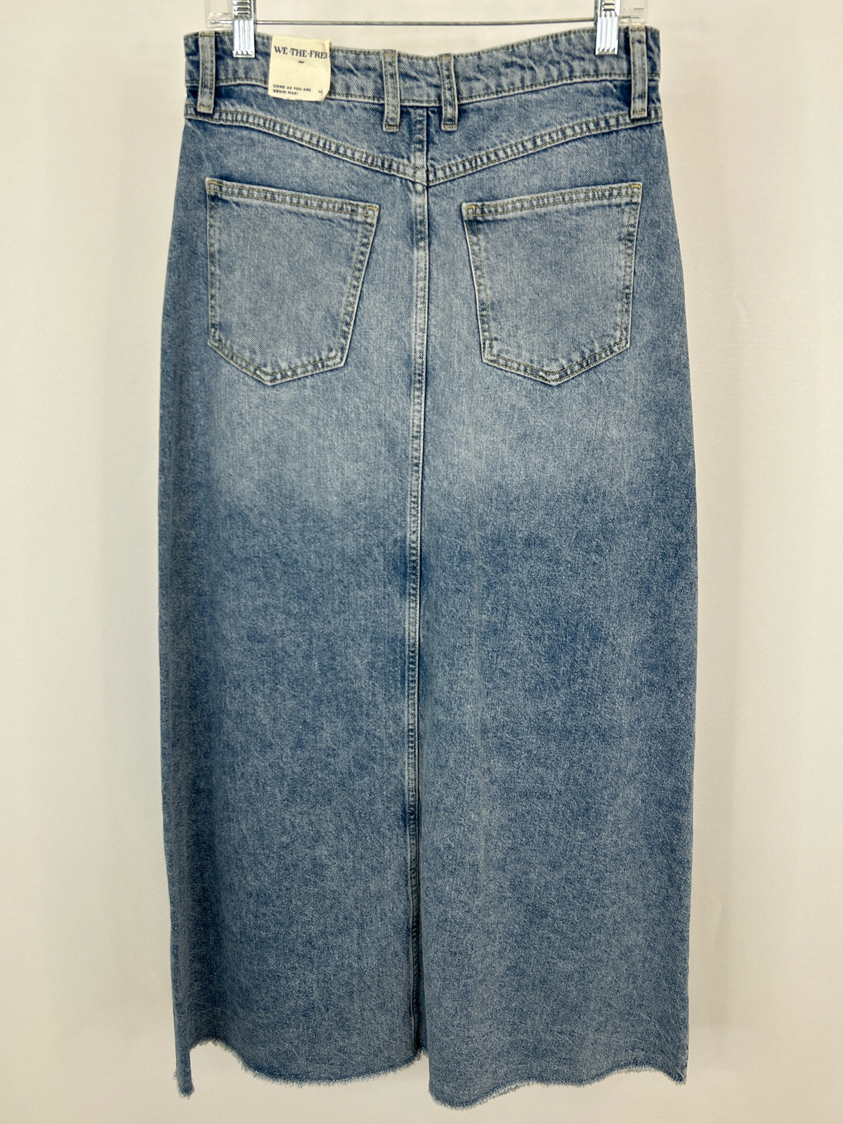 WE THE FREE NWT Size 4 BLUE DENIM Women Skirt
