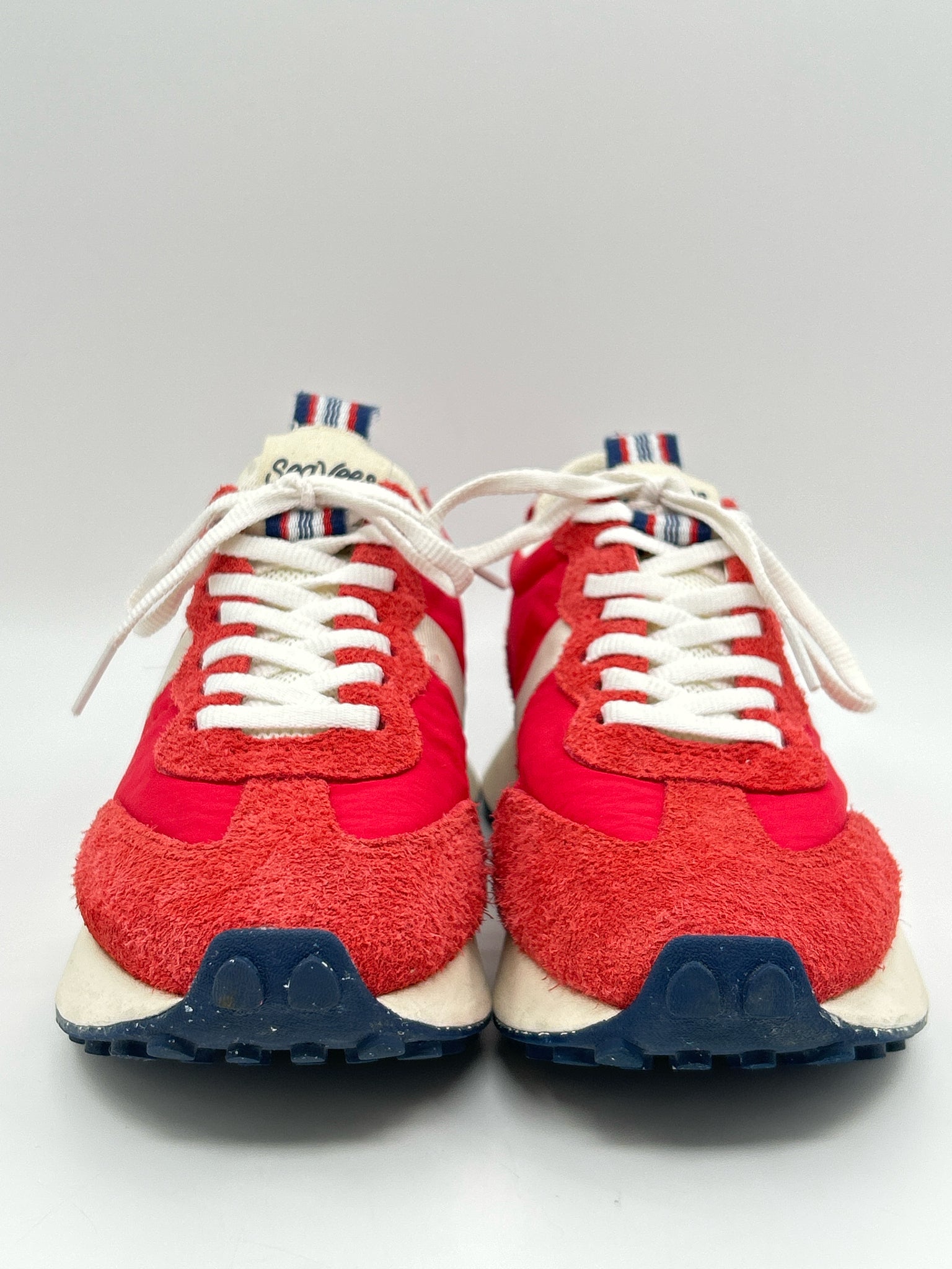 SEAVEES Size 7.5 red and white Women Sneakers