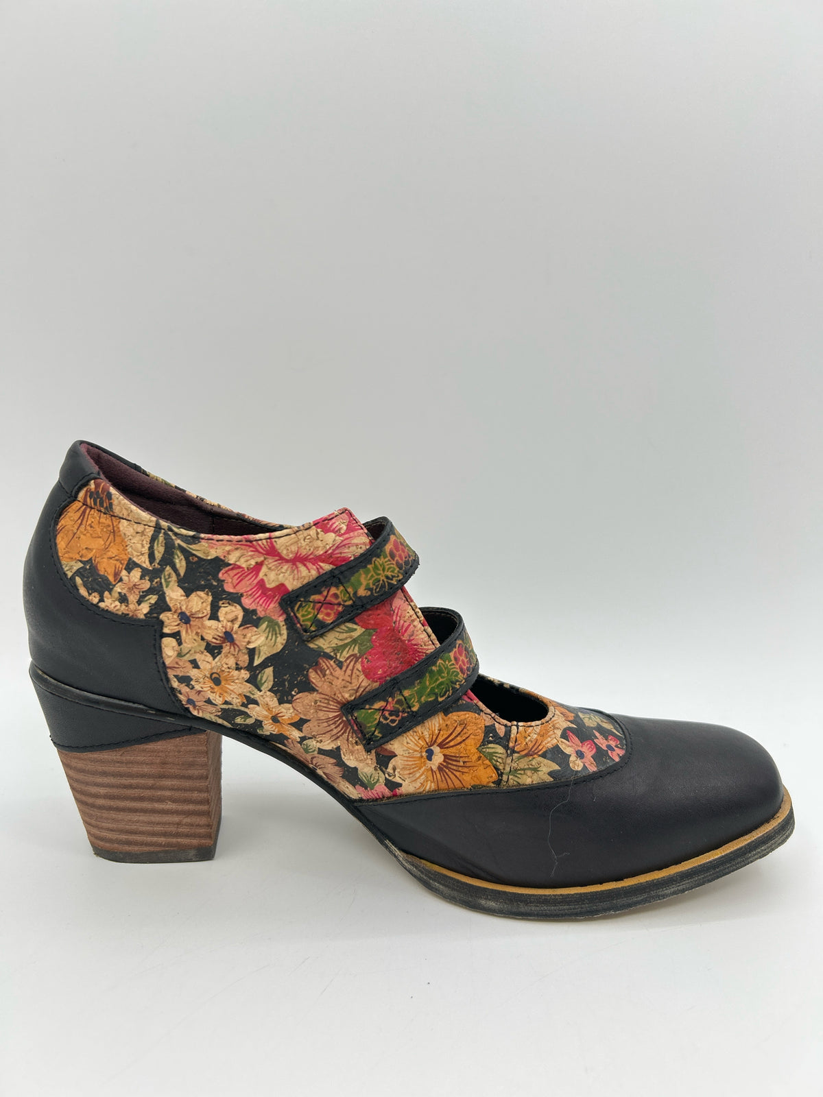 L'ARTISTE Size 8M Brown floral Women Booties